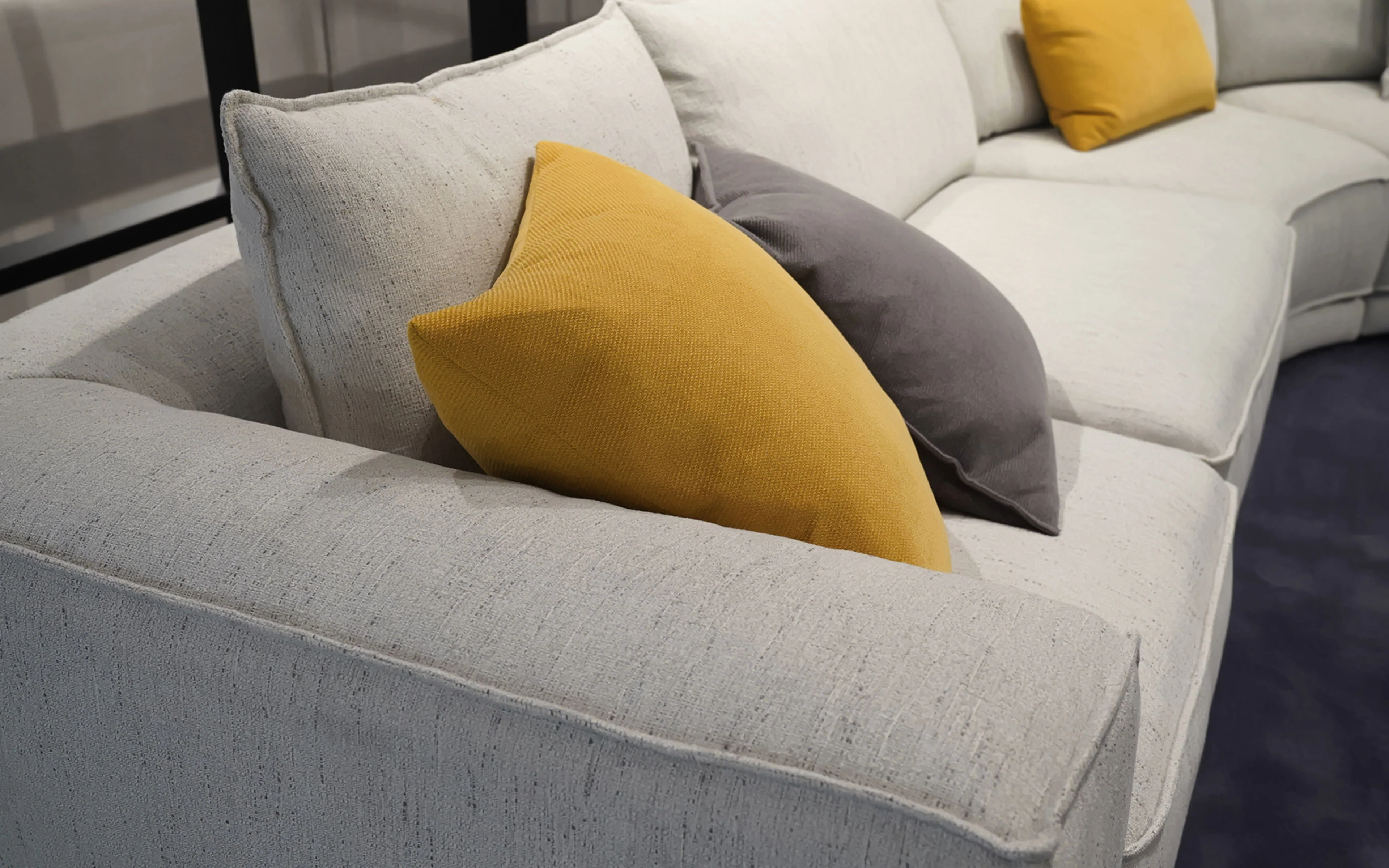 Aquilo Modern Motion Sectional Sofa with Ottoman - Image 9