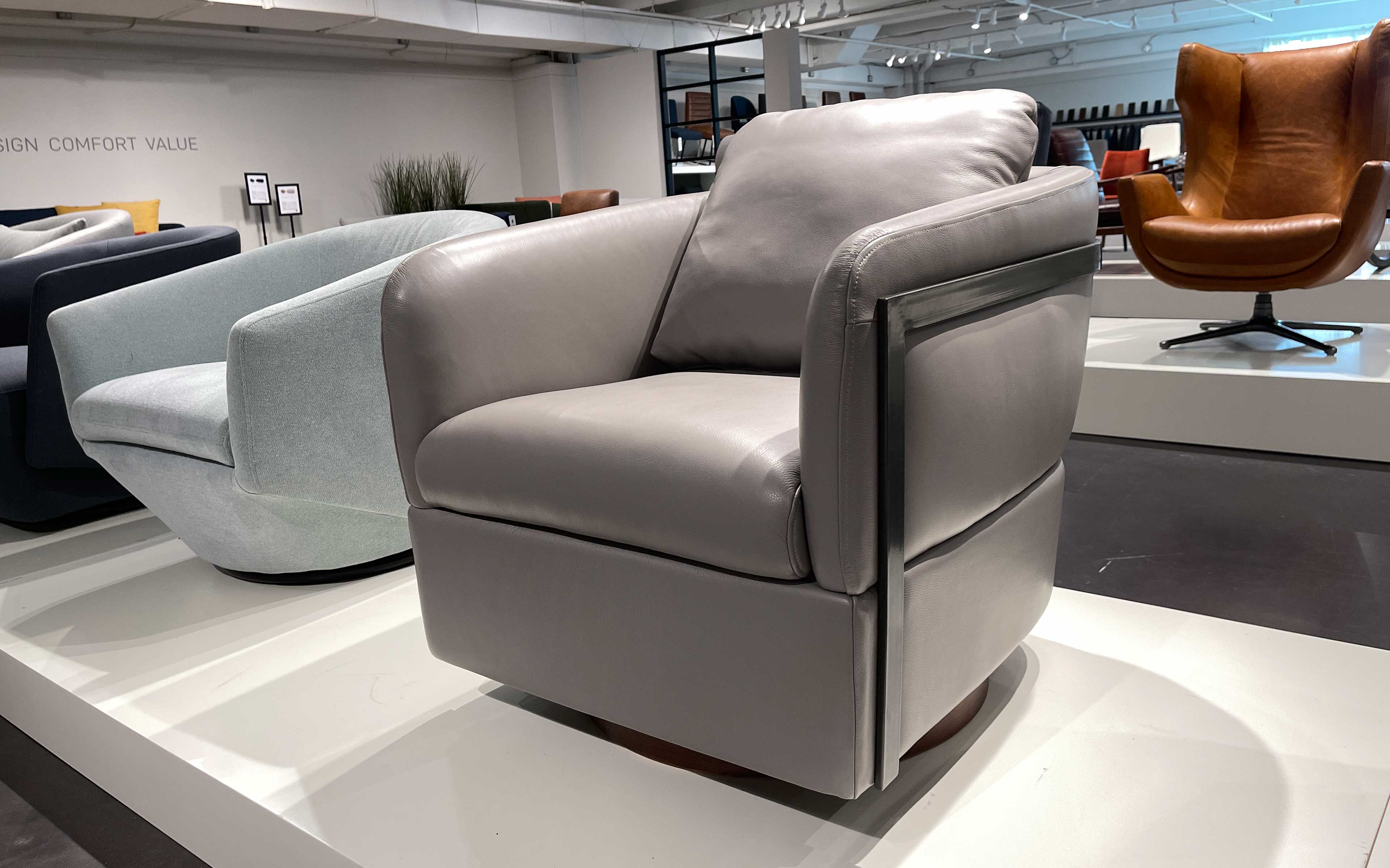 Cirro Modern Motion Swivel Chair - Image 4