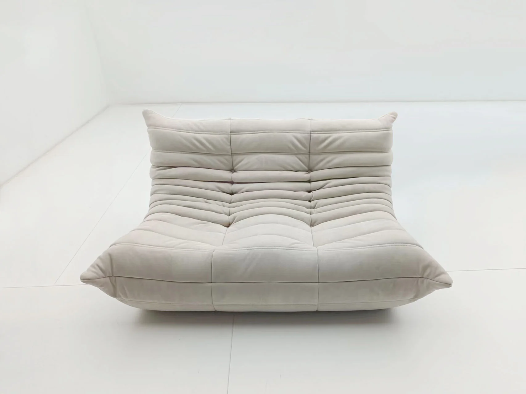 Delfinio Tufted Lounge Chair - Image 8