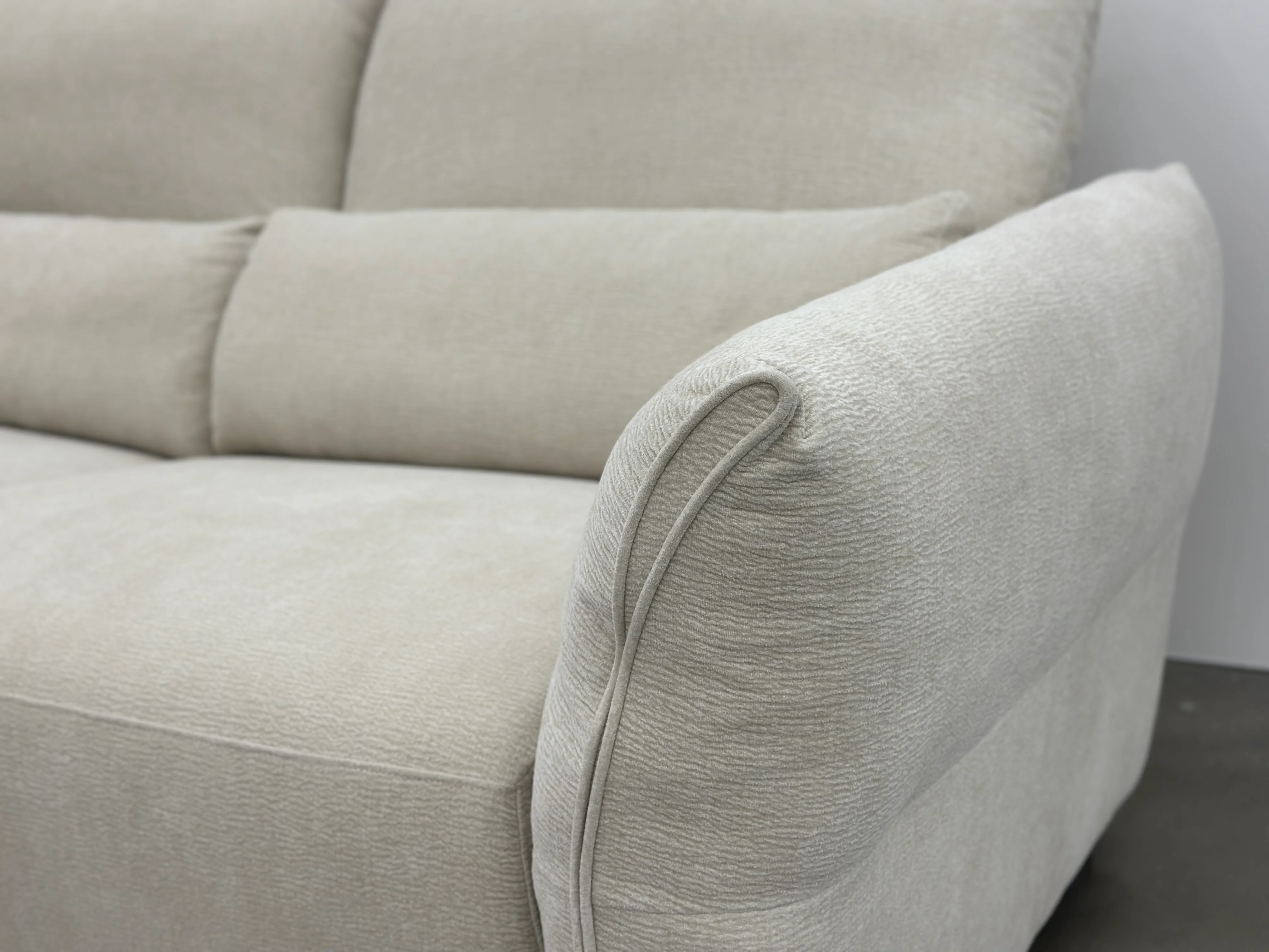 Fleur Modern Motion Recliner Sectional - Image 9