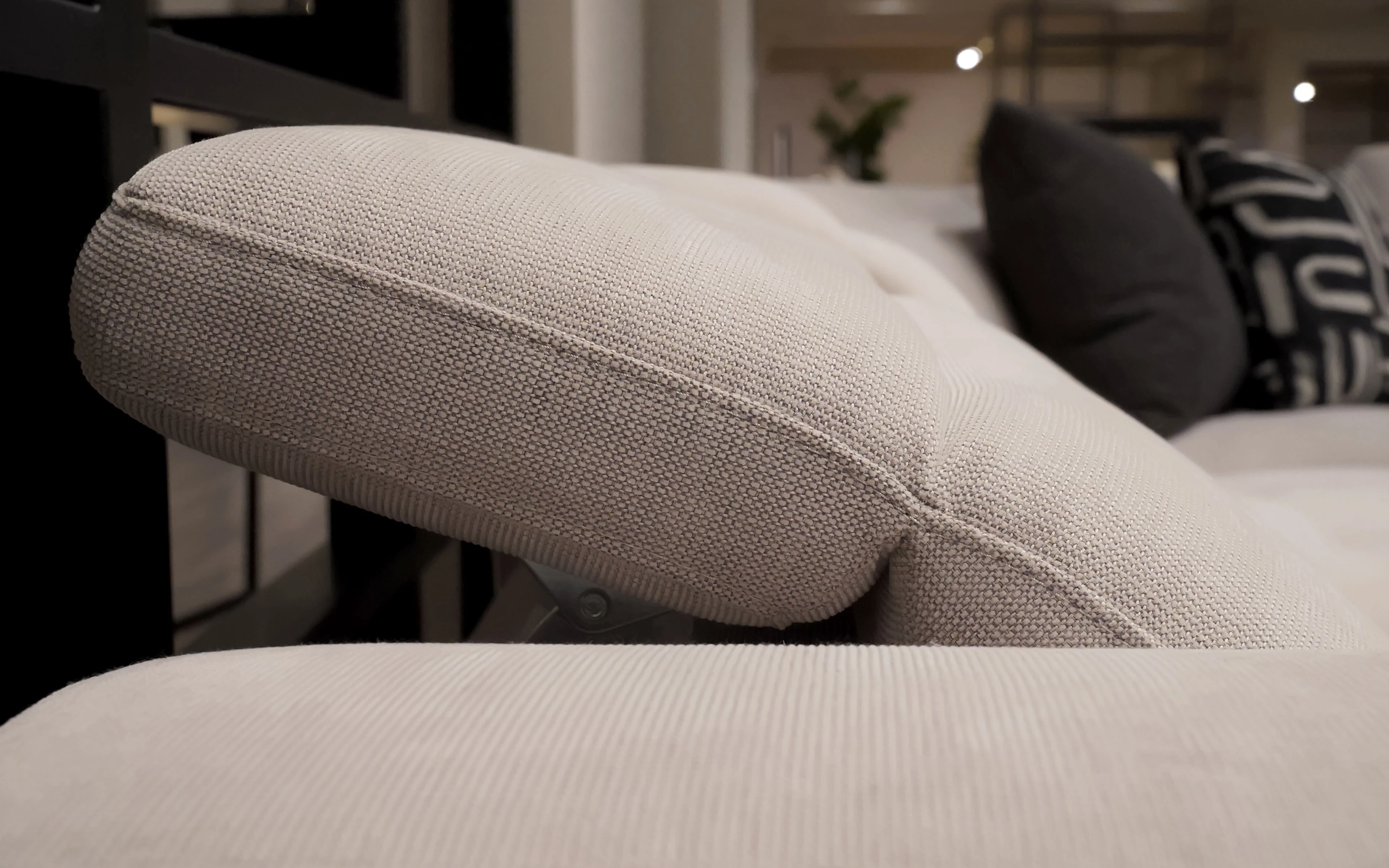 Freesia Modern Motion Reclining Sectional - Image 11