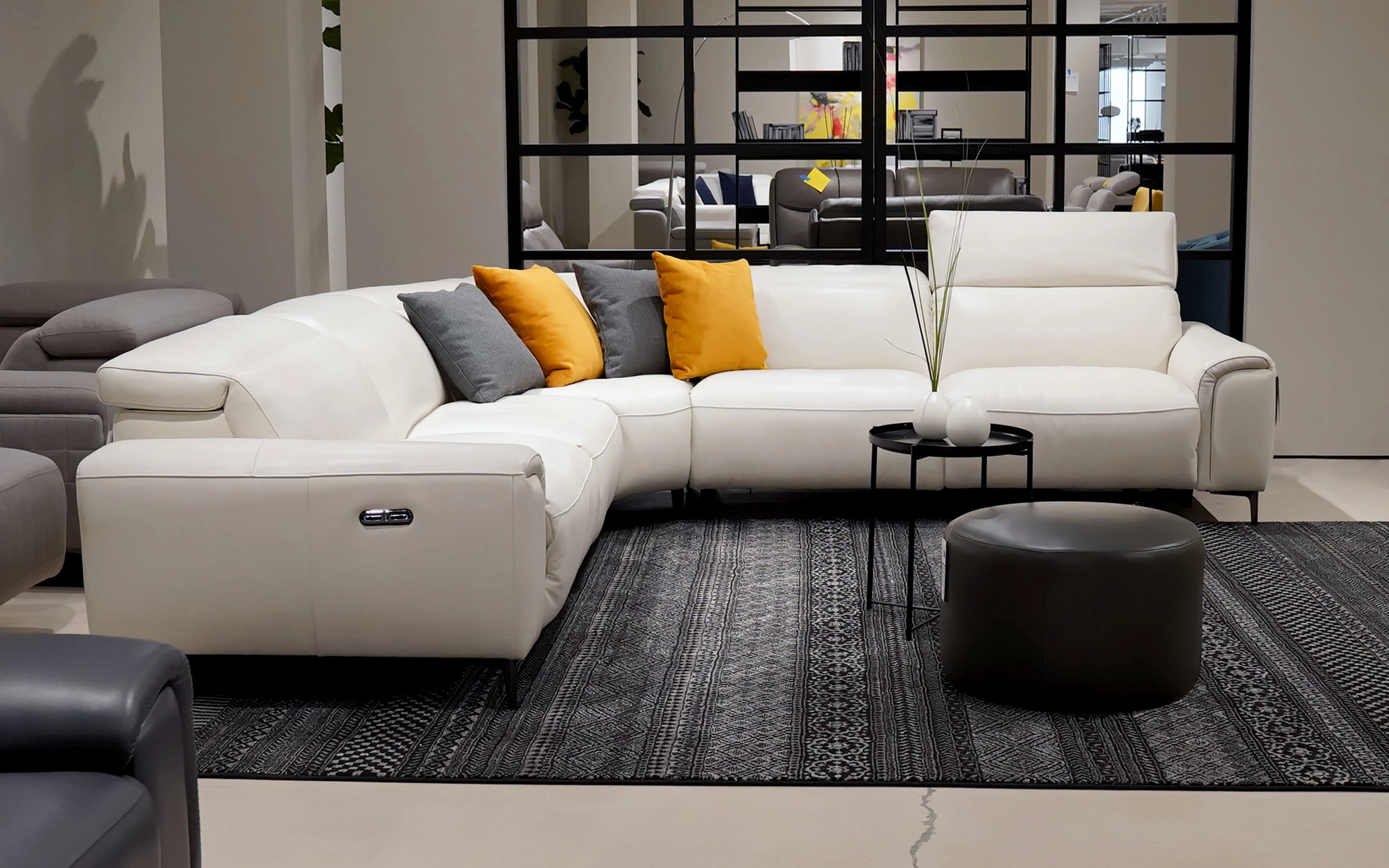 Girasole Modern Motion Reclining Sectional - Image 11
