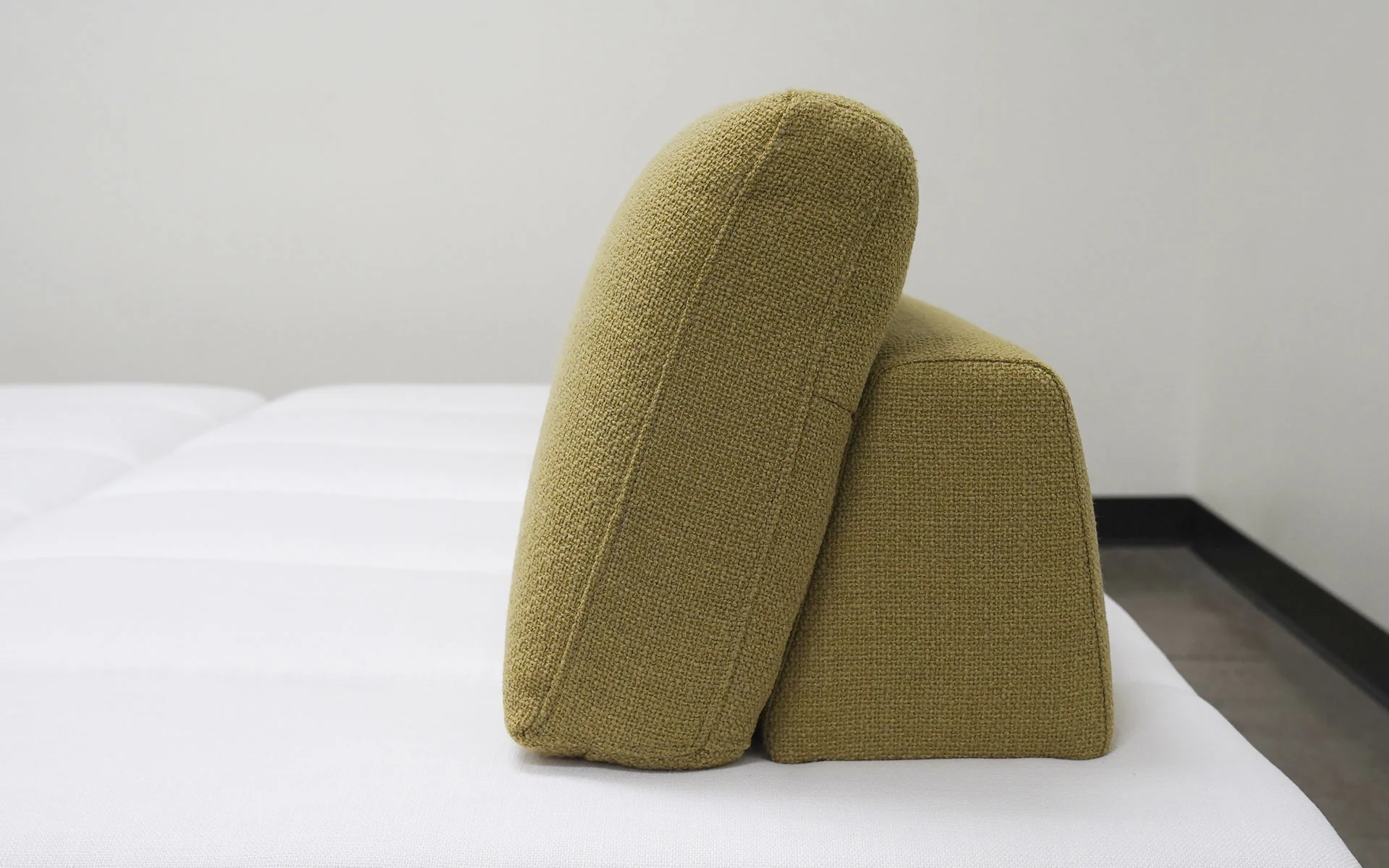 Levante 4pc Ultra Modern Motion Sectional Sofa - Image 12