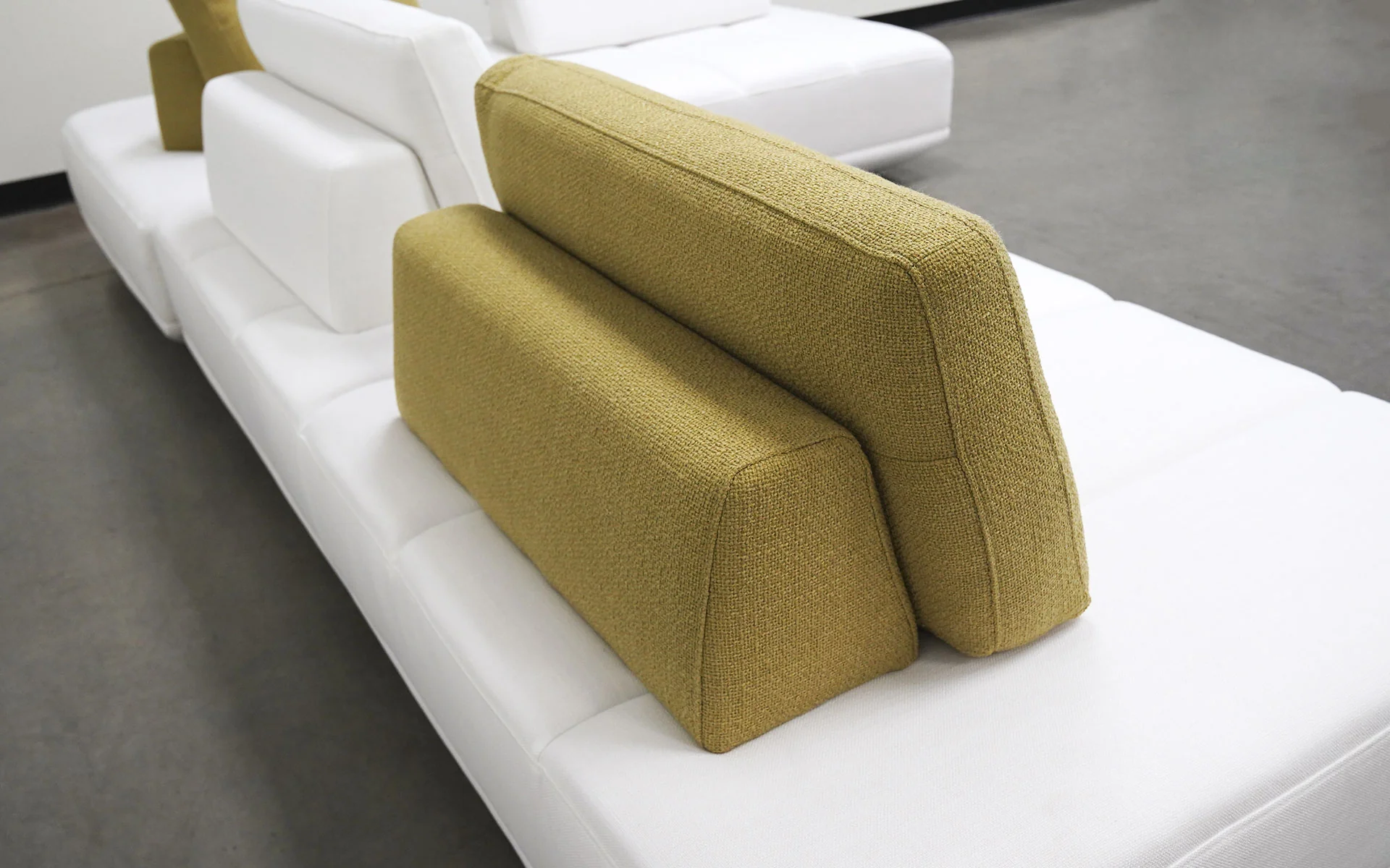 Levante 4pc Ultra Modern Motion Sectional Sofa - Image 16