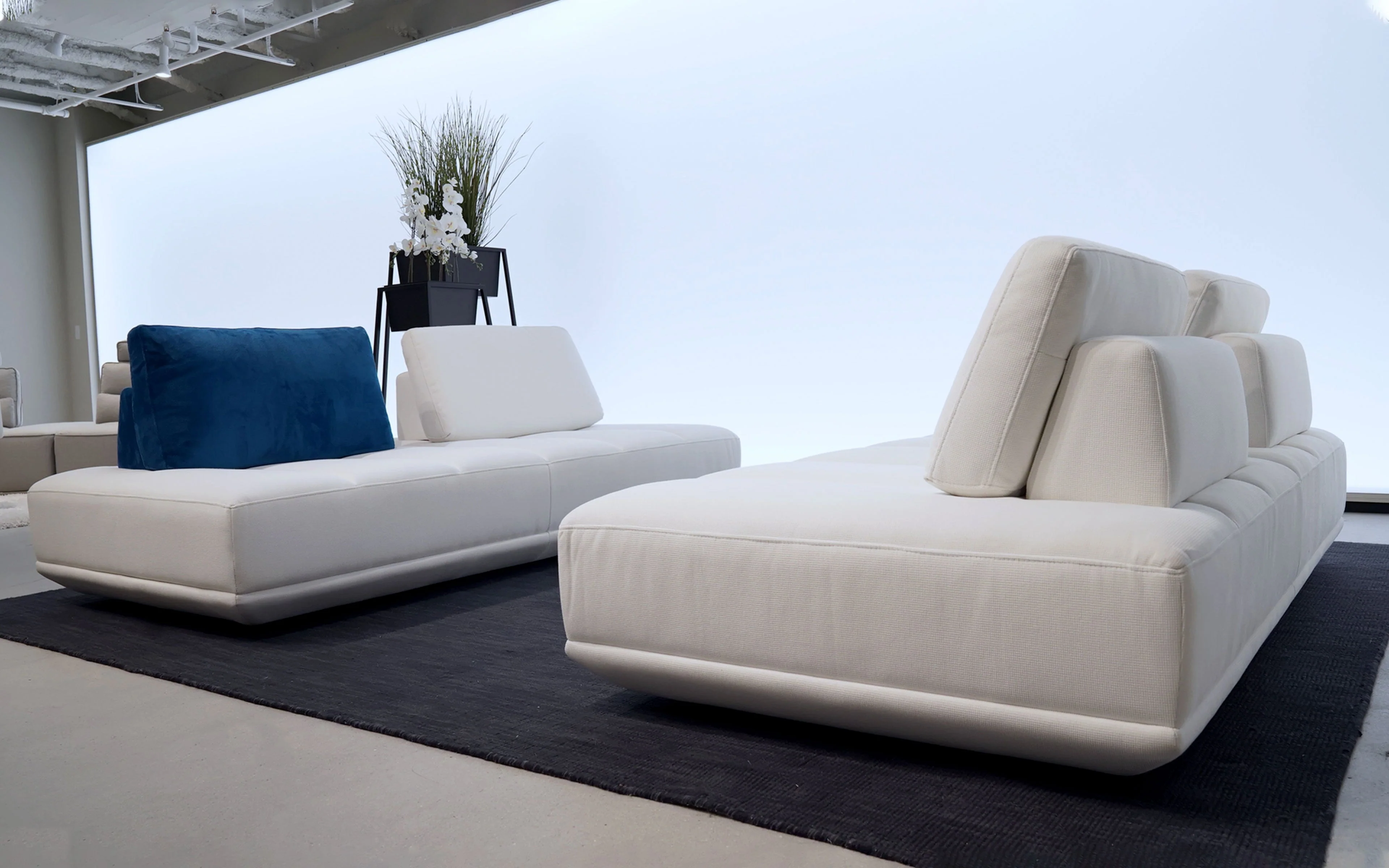 Levante 4pc Ultra Modern Motion Sectional Sofa - Image 7