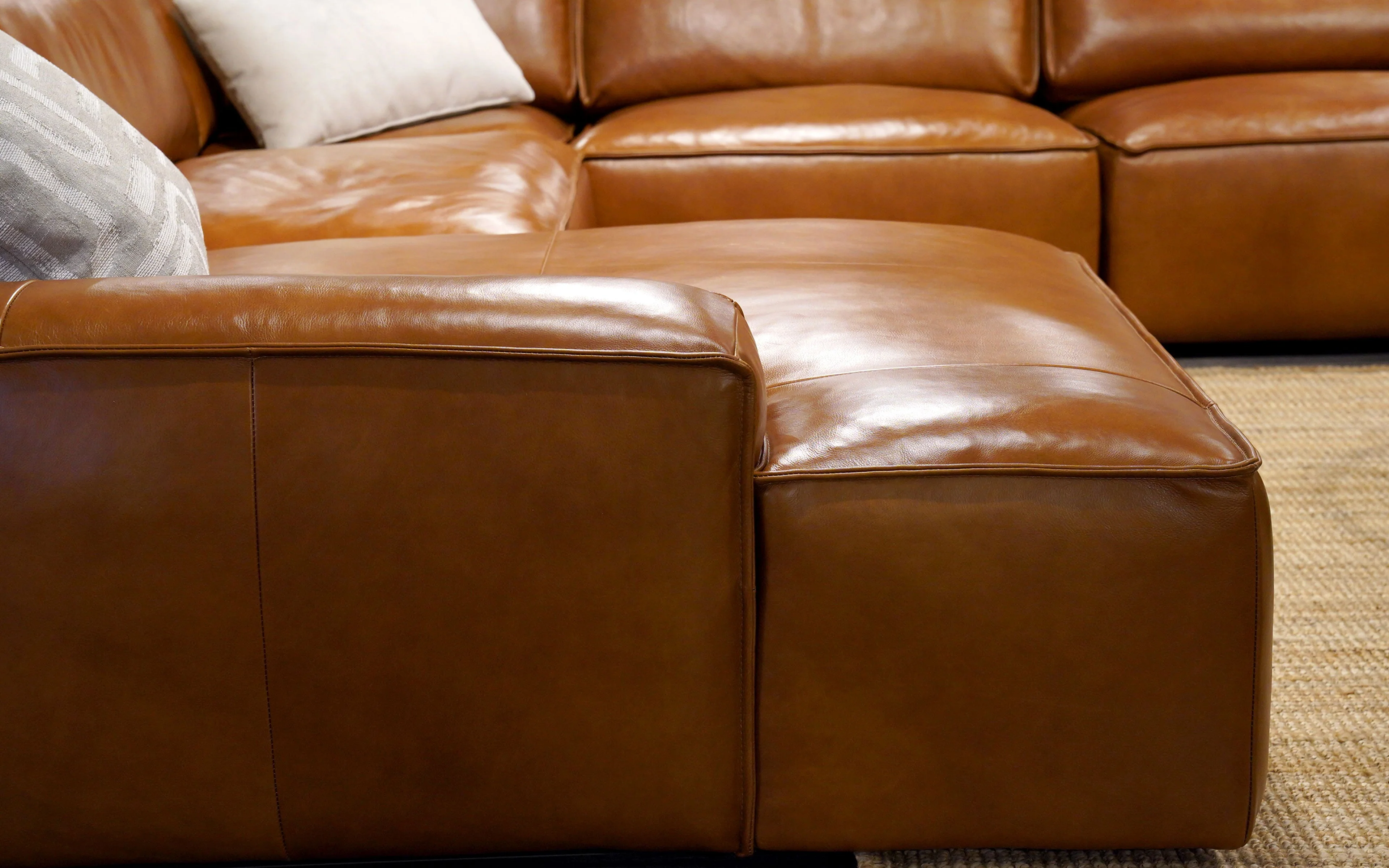 Loto 6pc Modern Motion Sectional - Image 11