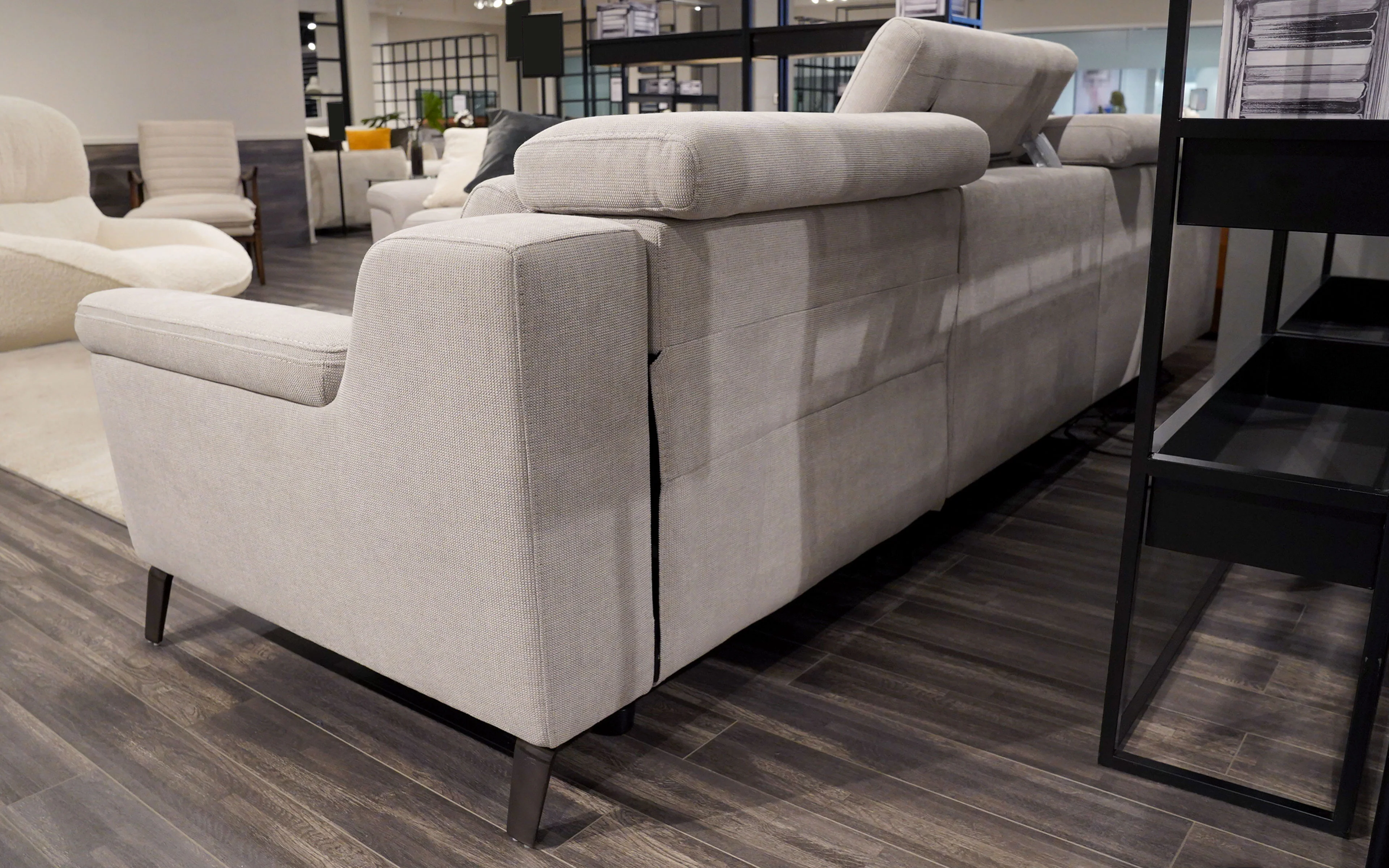 Maestrale Modern Motion Sectional - Image 11