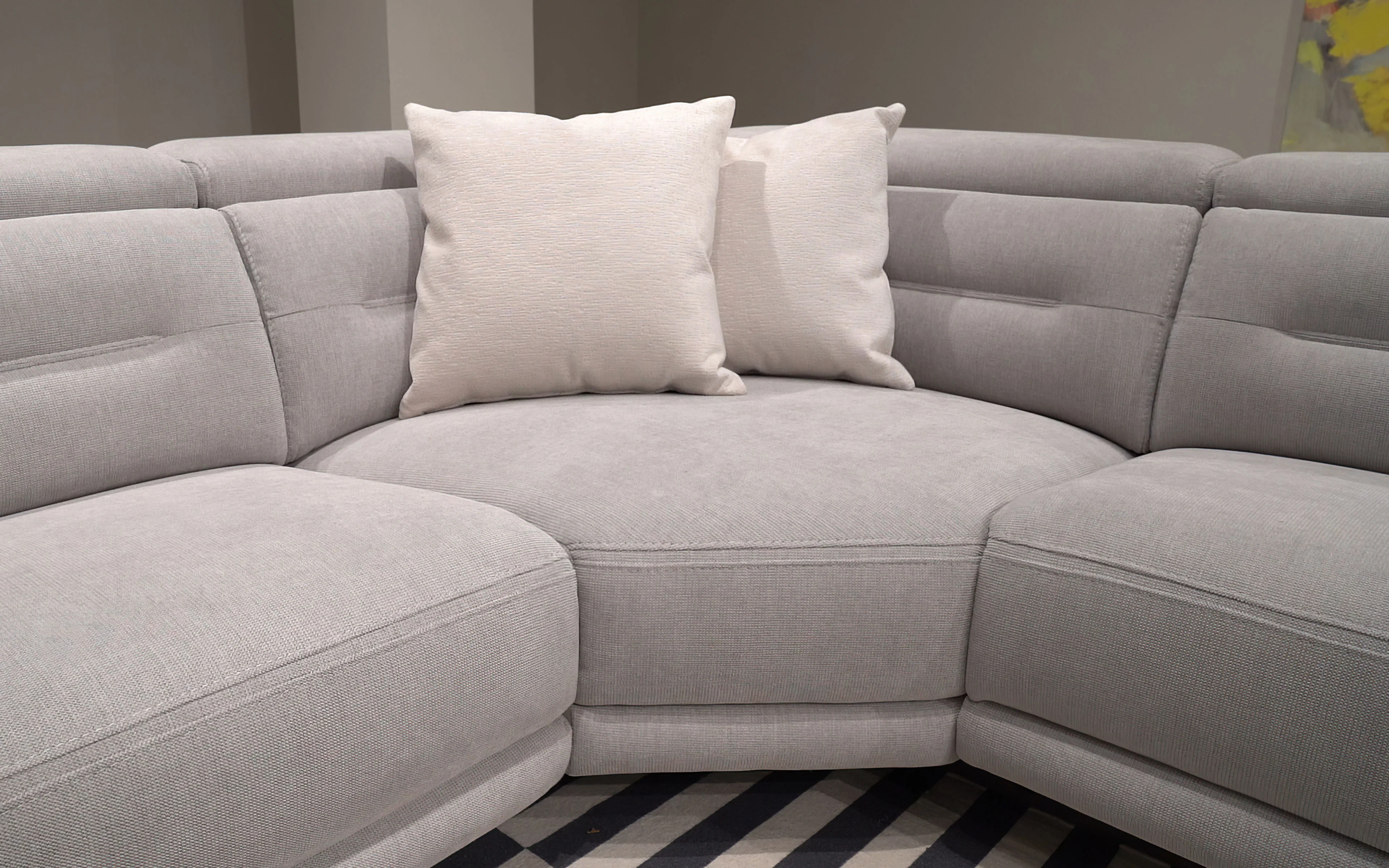 Maestrale Modern Motion Sectional - Image 5