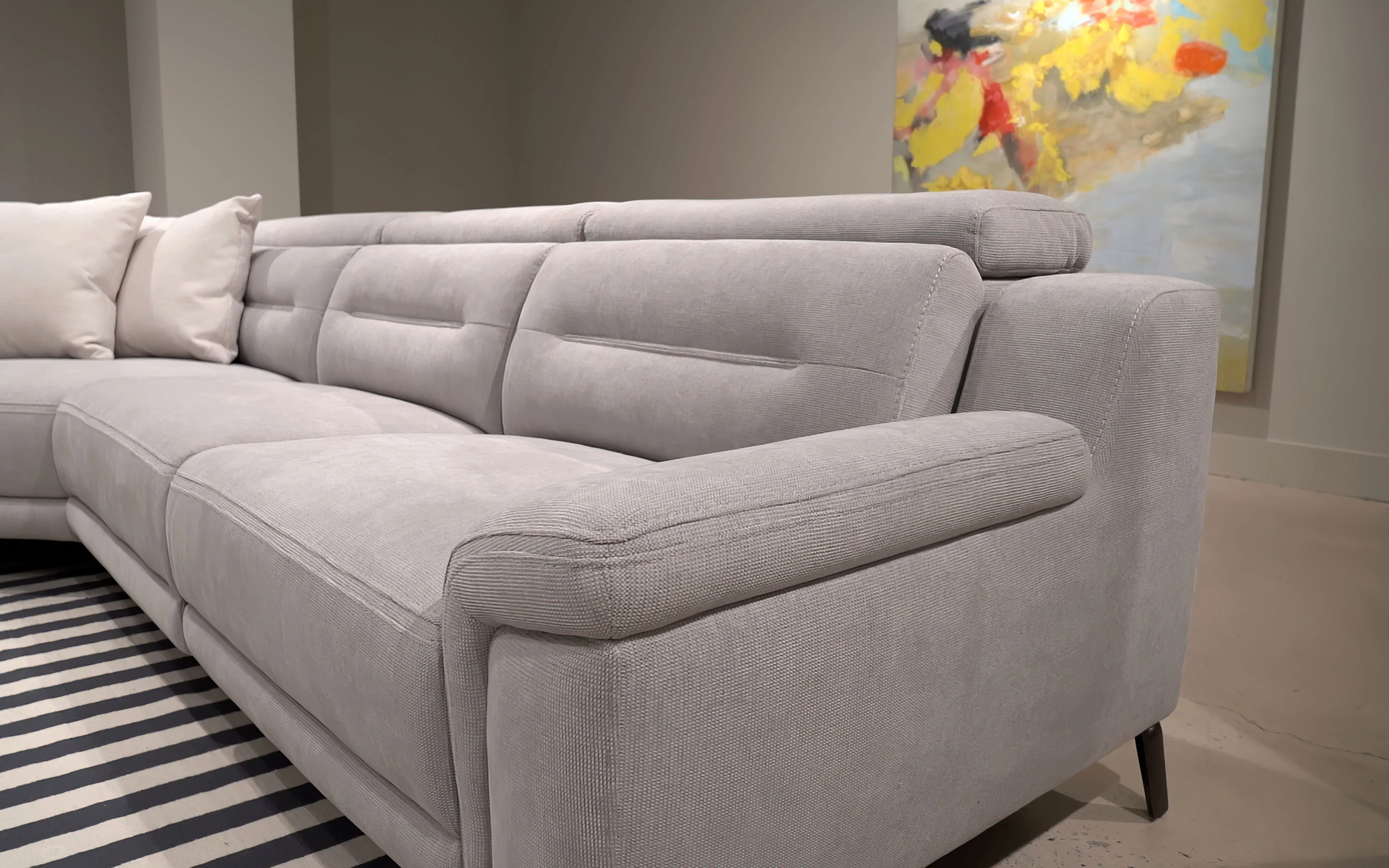 Maestrale Modern Motion Sectional - Image 6