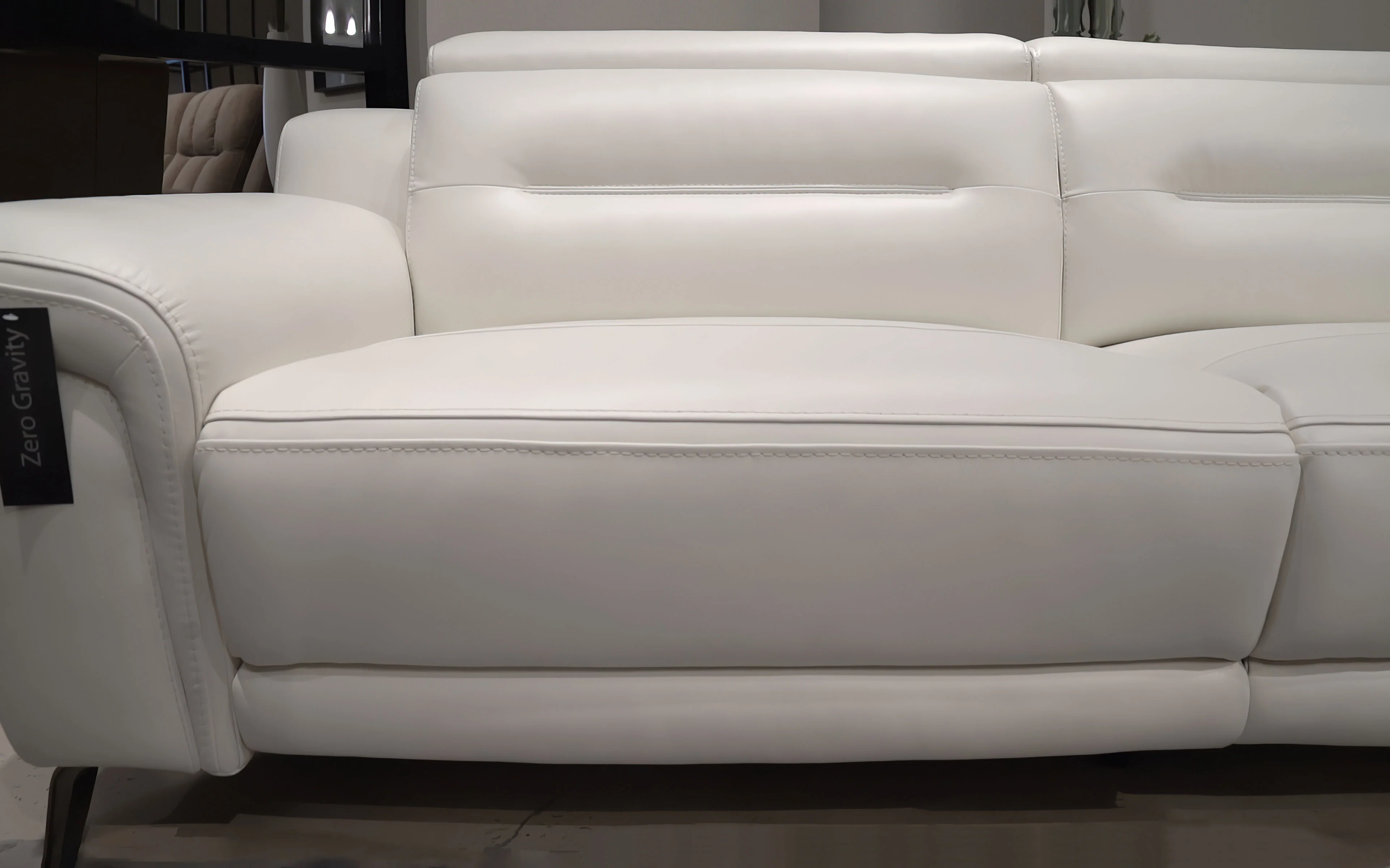 Maestrale Modern Motion Sofa - Image 11