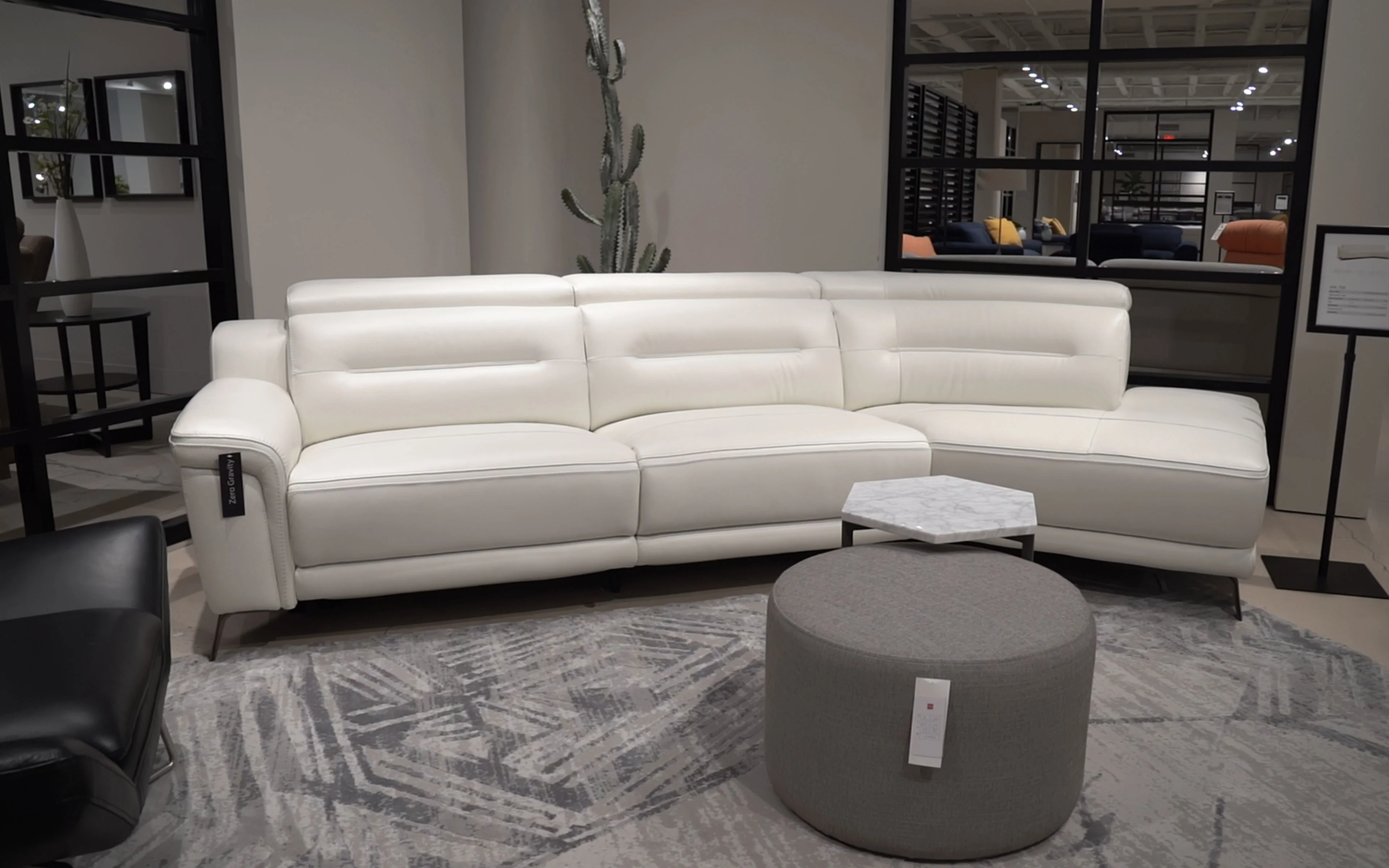 Maestrale Modern Motion Sofa - Image 9