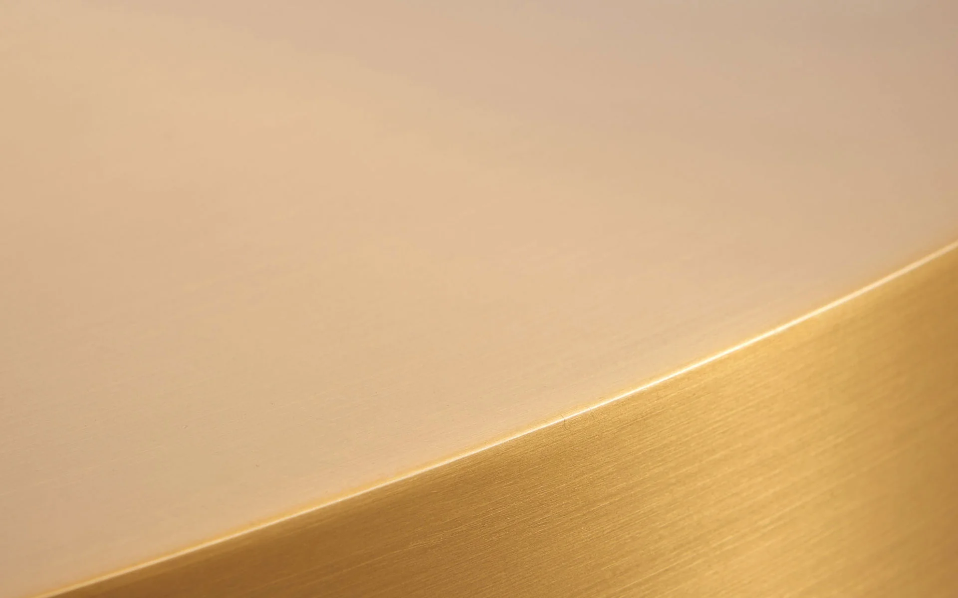 Marcellus Medal Round Coffee Table - Image 3