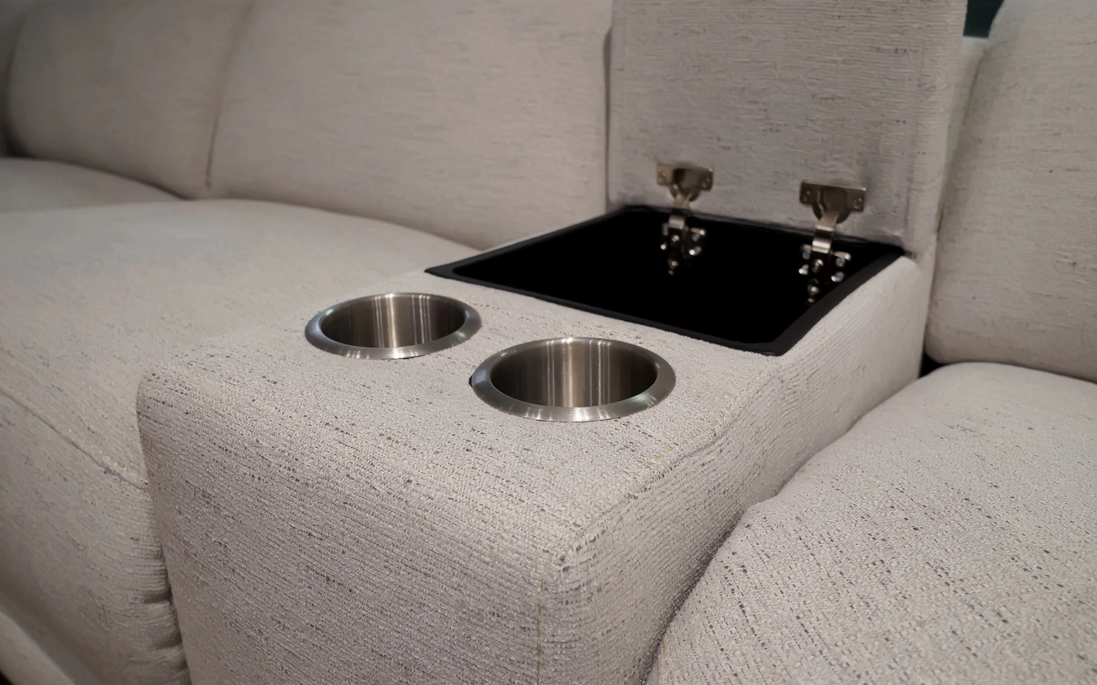 Narciso Modern Motion Reclining Sectional - Image 15