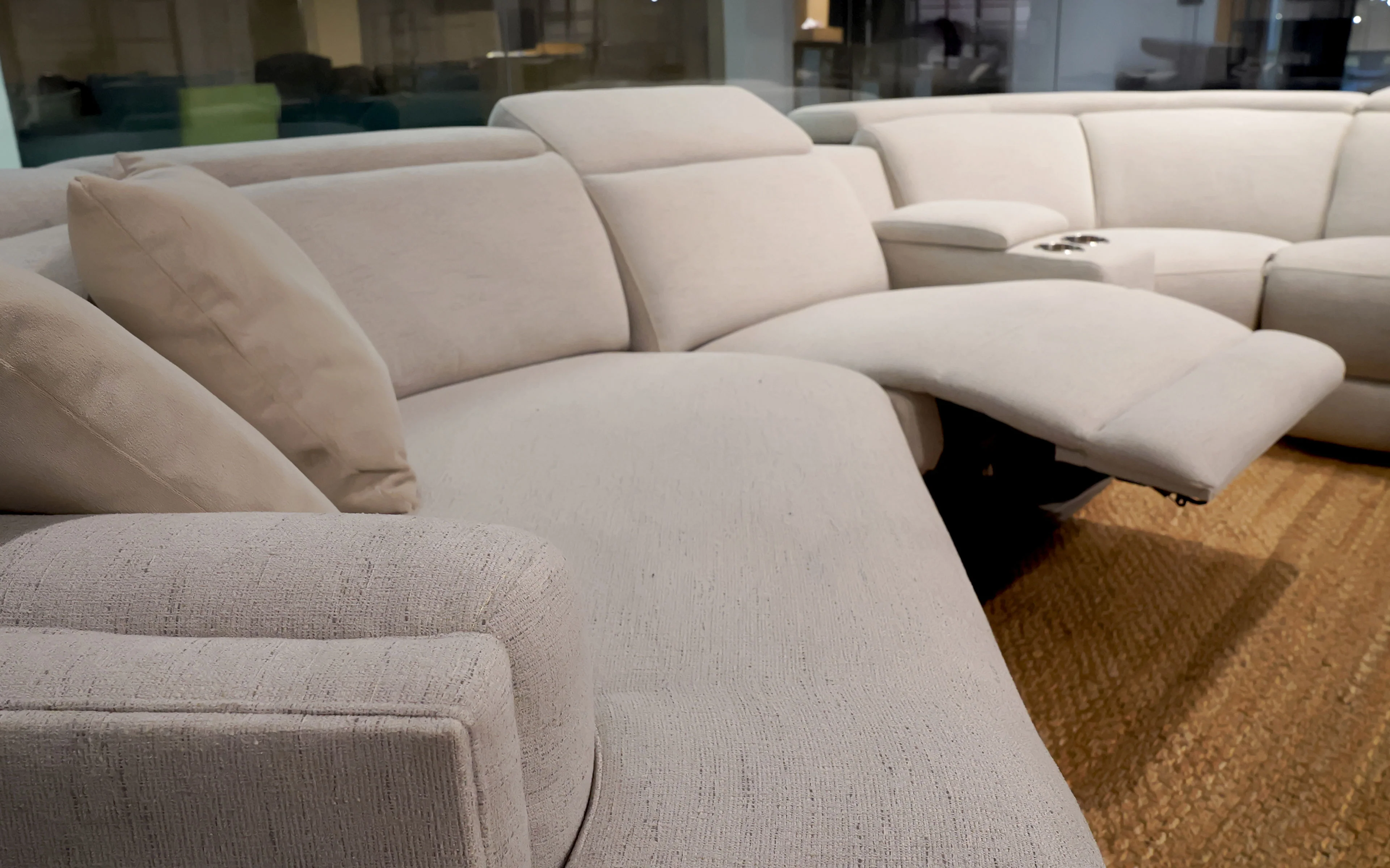 Narciso Modern Motion Reclining Sectional - Image 6