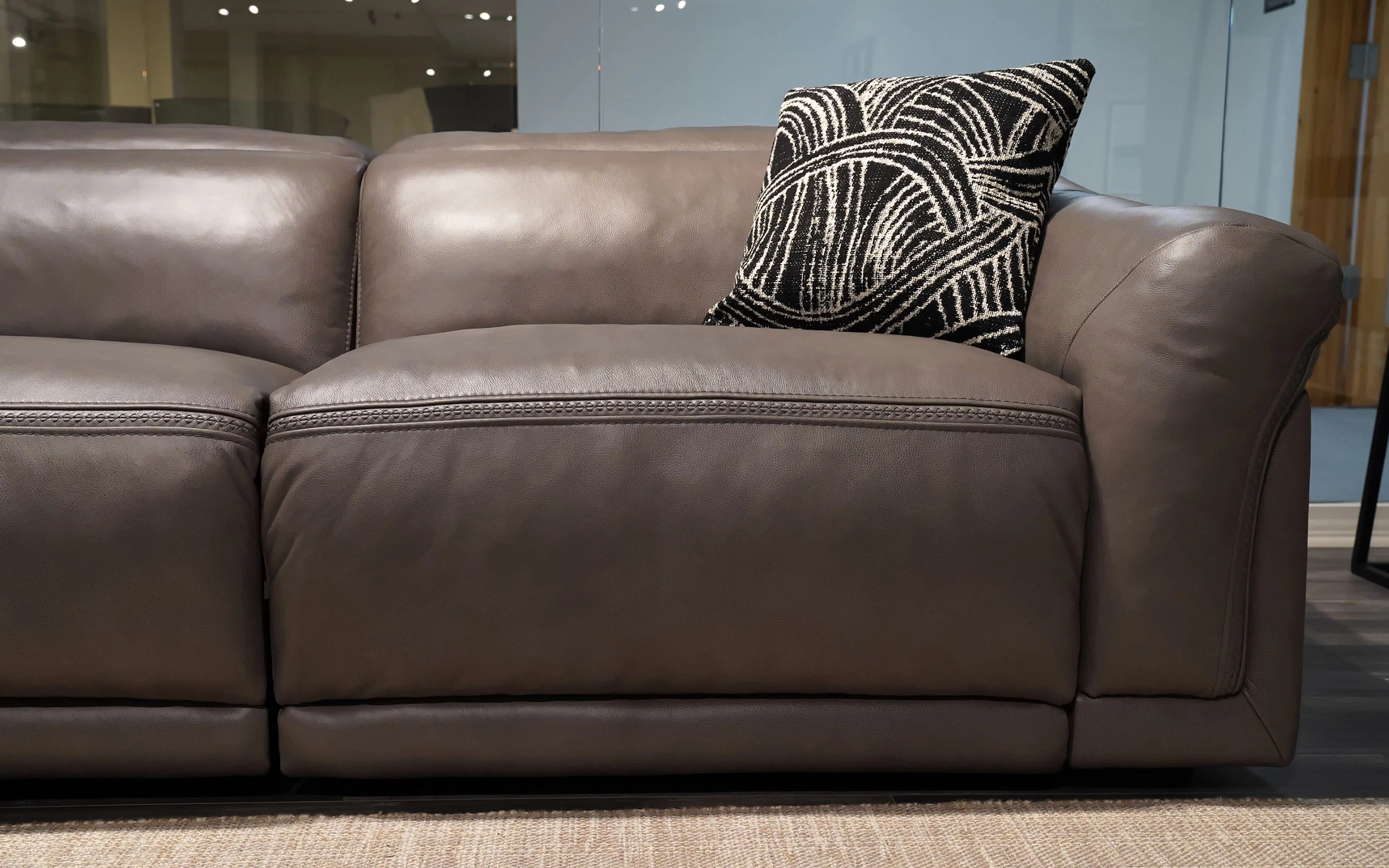 Ortensia Modern Motion Reclining Sectional - Image 15
