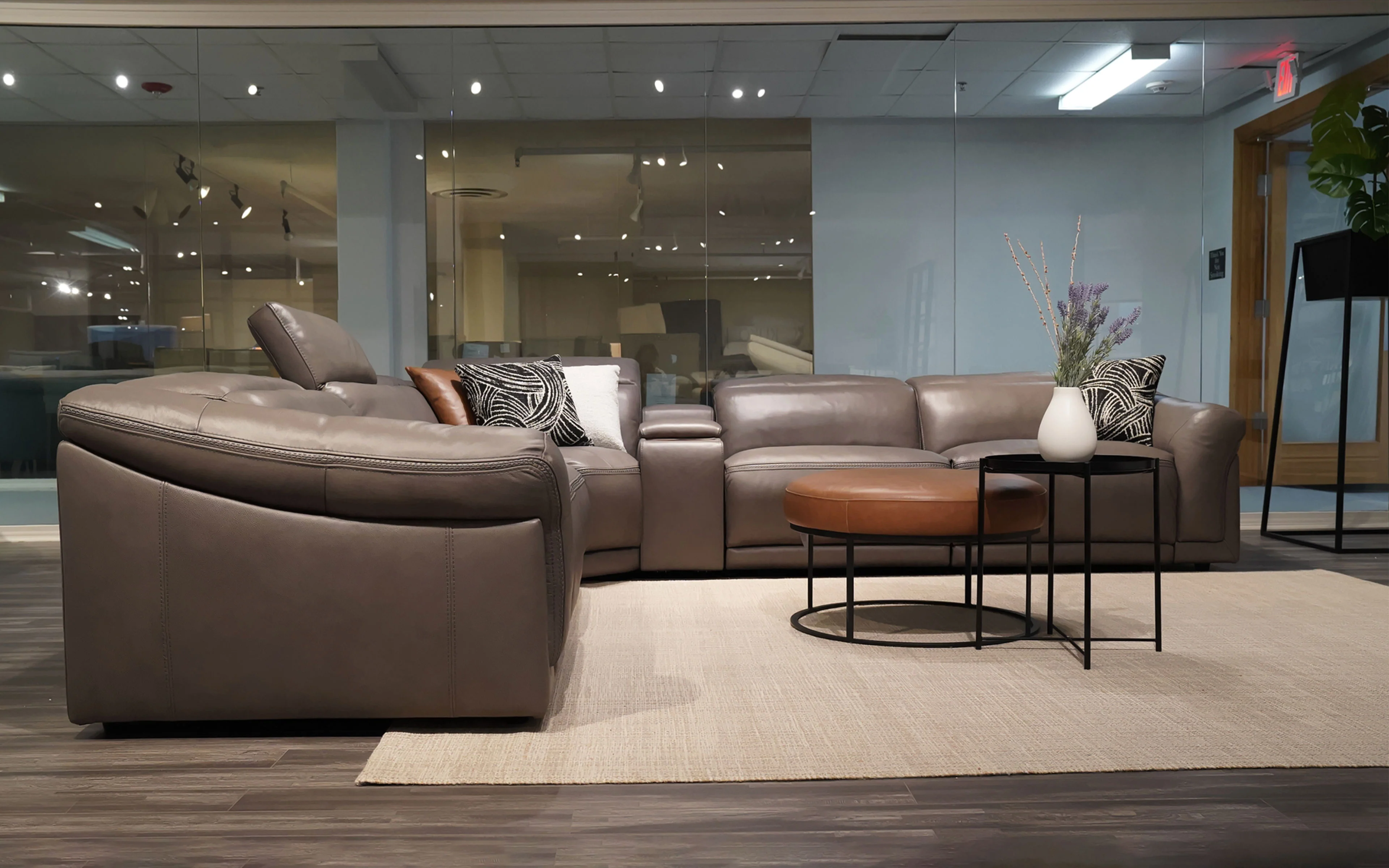 Ortensia Modern Motion Reclining Sectional - Image 5