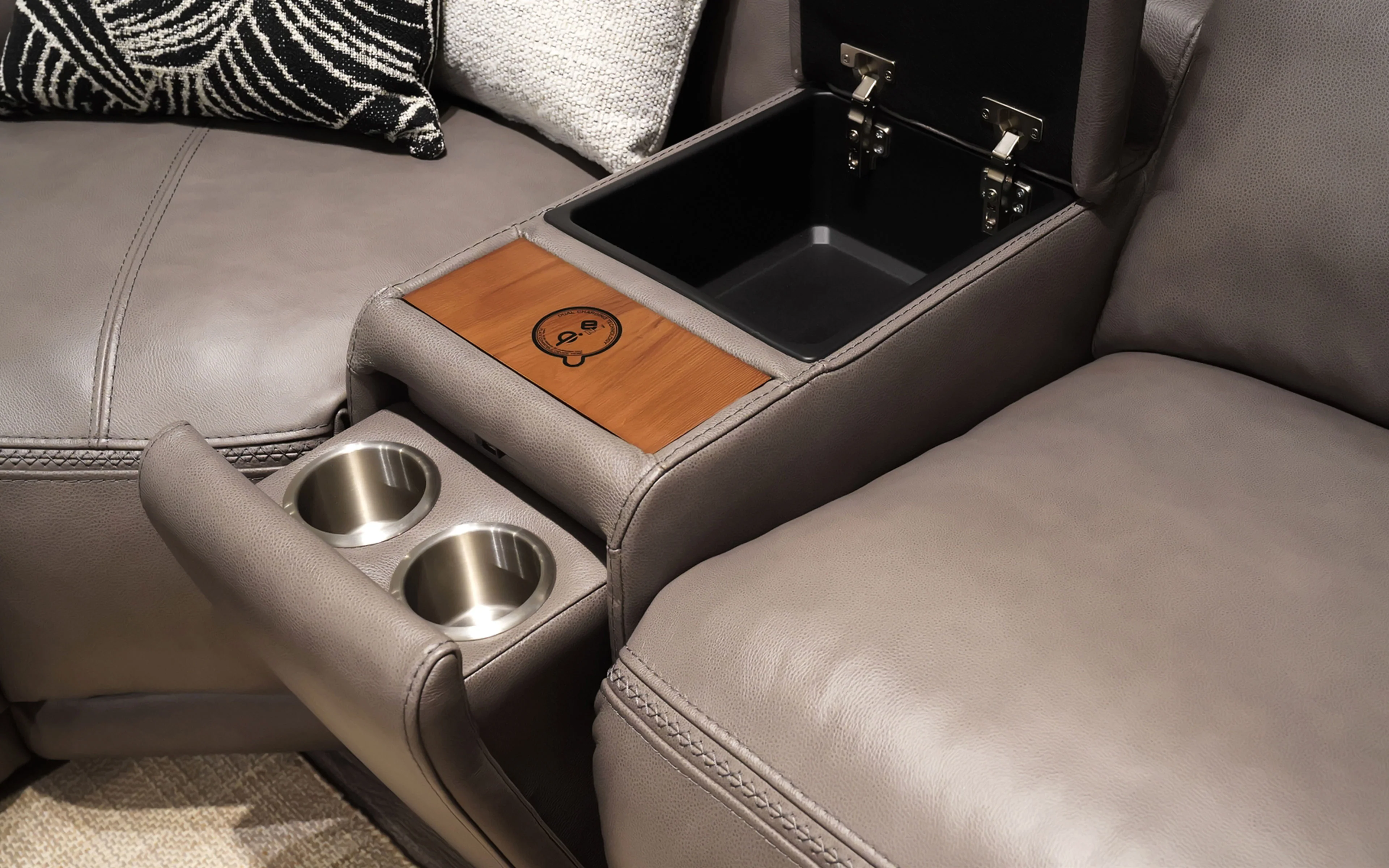 Ortensia Modern Motion Reclining Sectional - Image 6