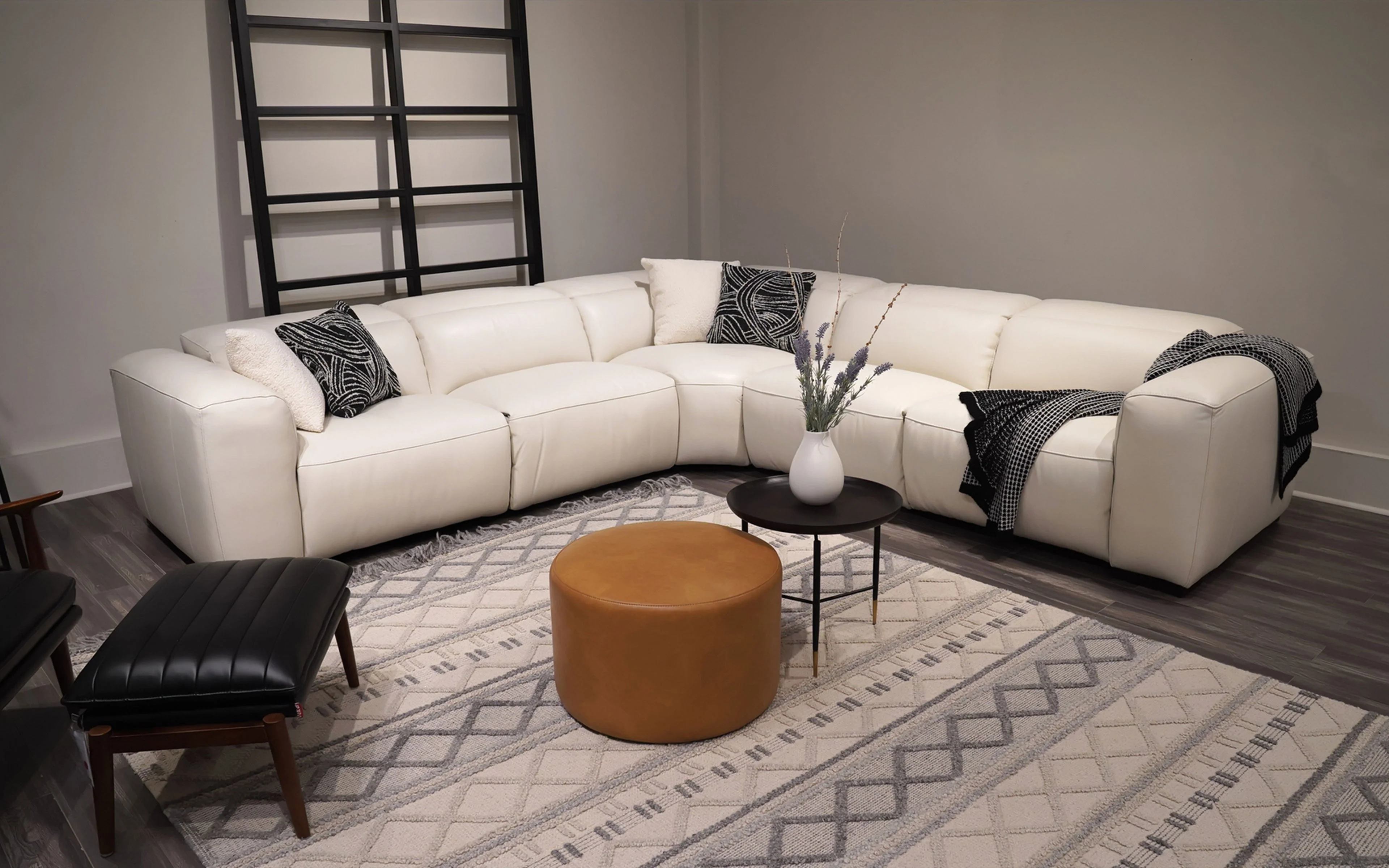 Rosabella 5pc Modern Leather Reclining Sectional - Image 5