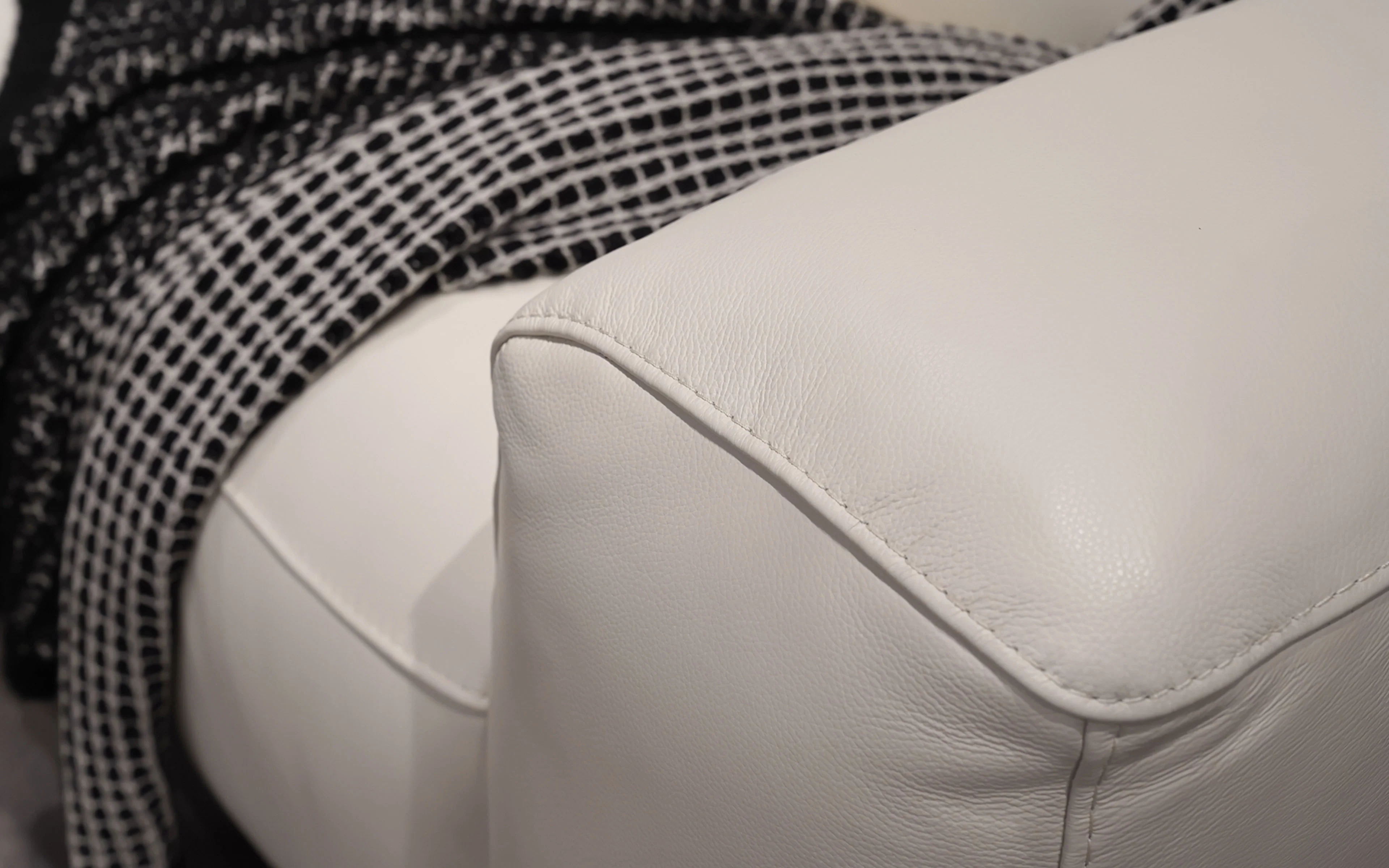 Rosabella Modern Leather Reclining Sectional - Image 12