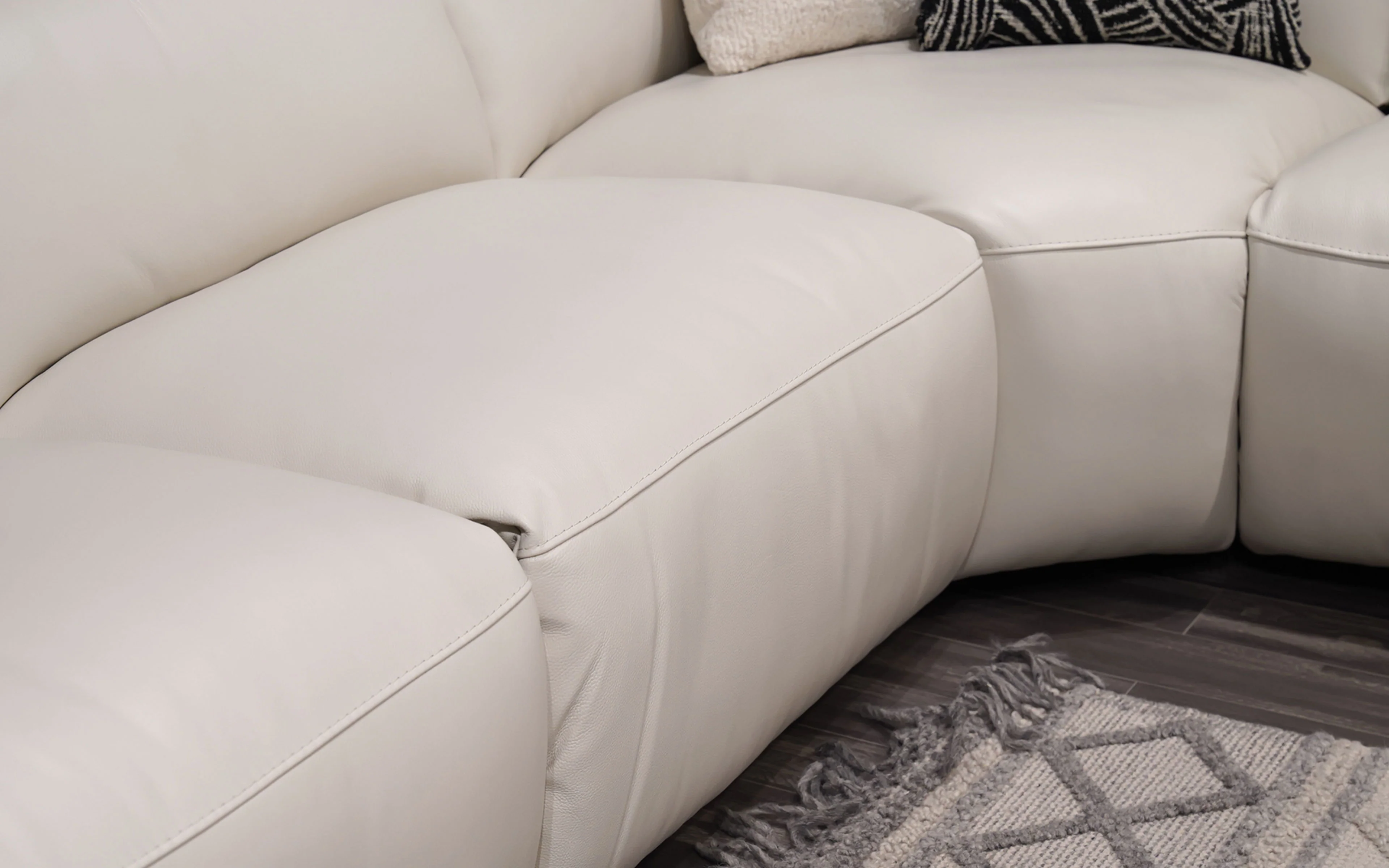 Rosabella Modern Leather Reclining Sectional - Image 6