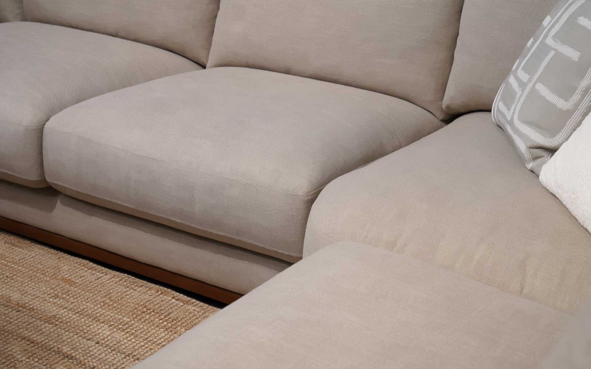 Solanus Modern Motion Sectional Sofa - Image 7