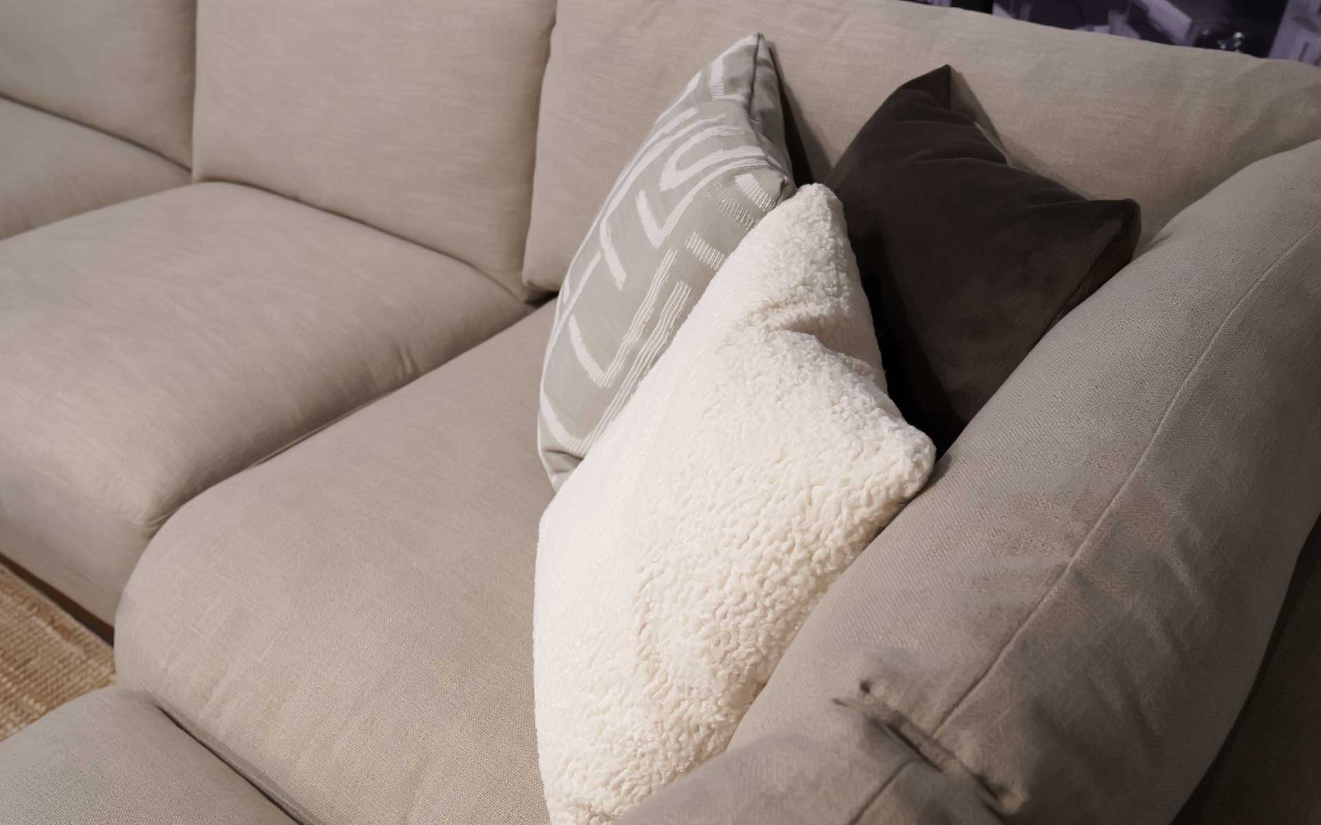 Solanus Modern Motion Sectional Sofa - Image 8