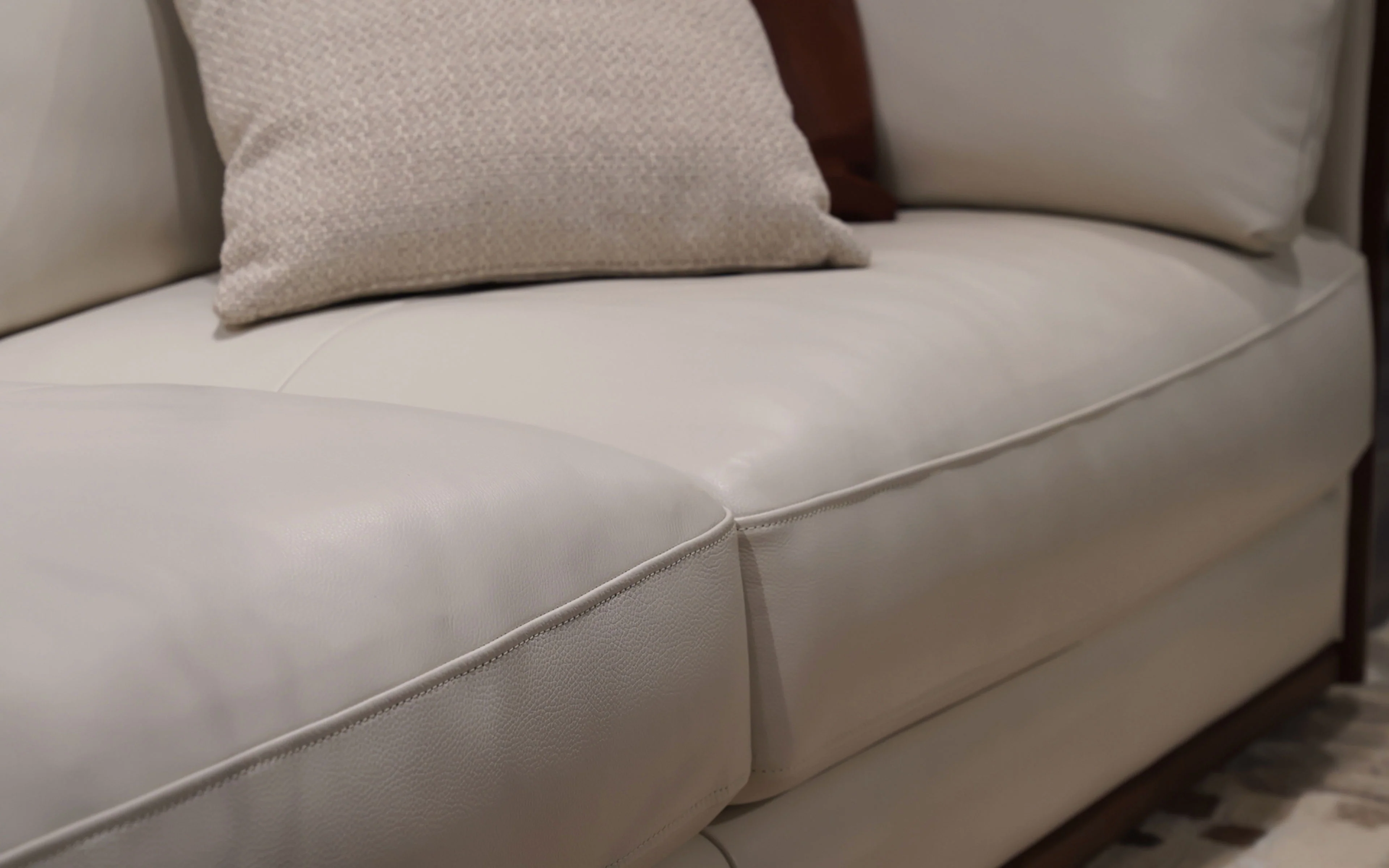 Solanus Modern Motion Sofa Set - Image 9