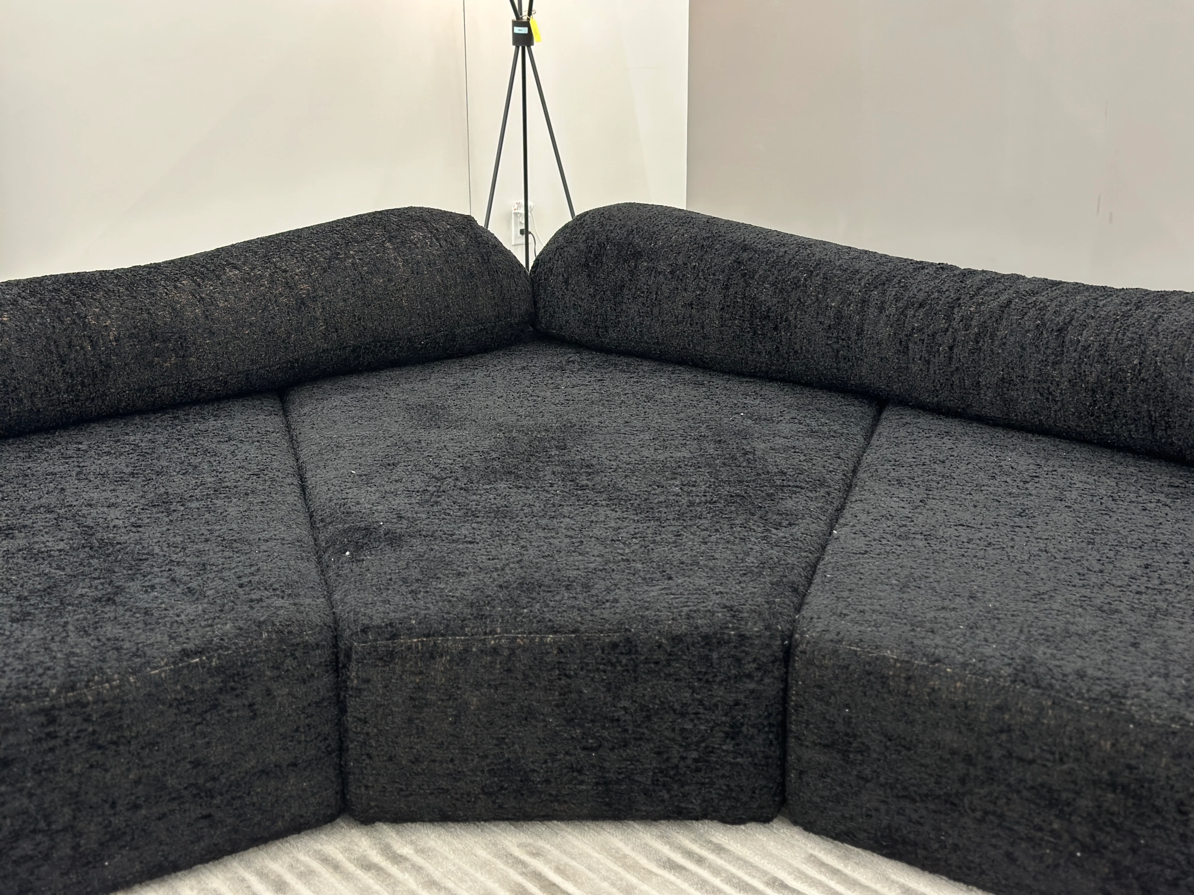 Stonli Modern Motion Sectional - Image 11