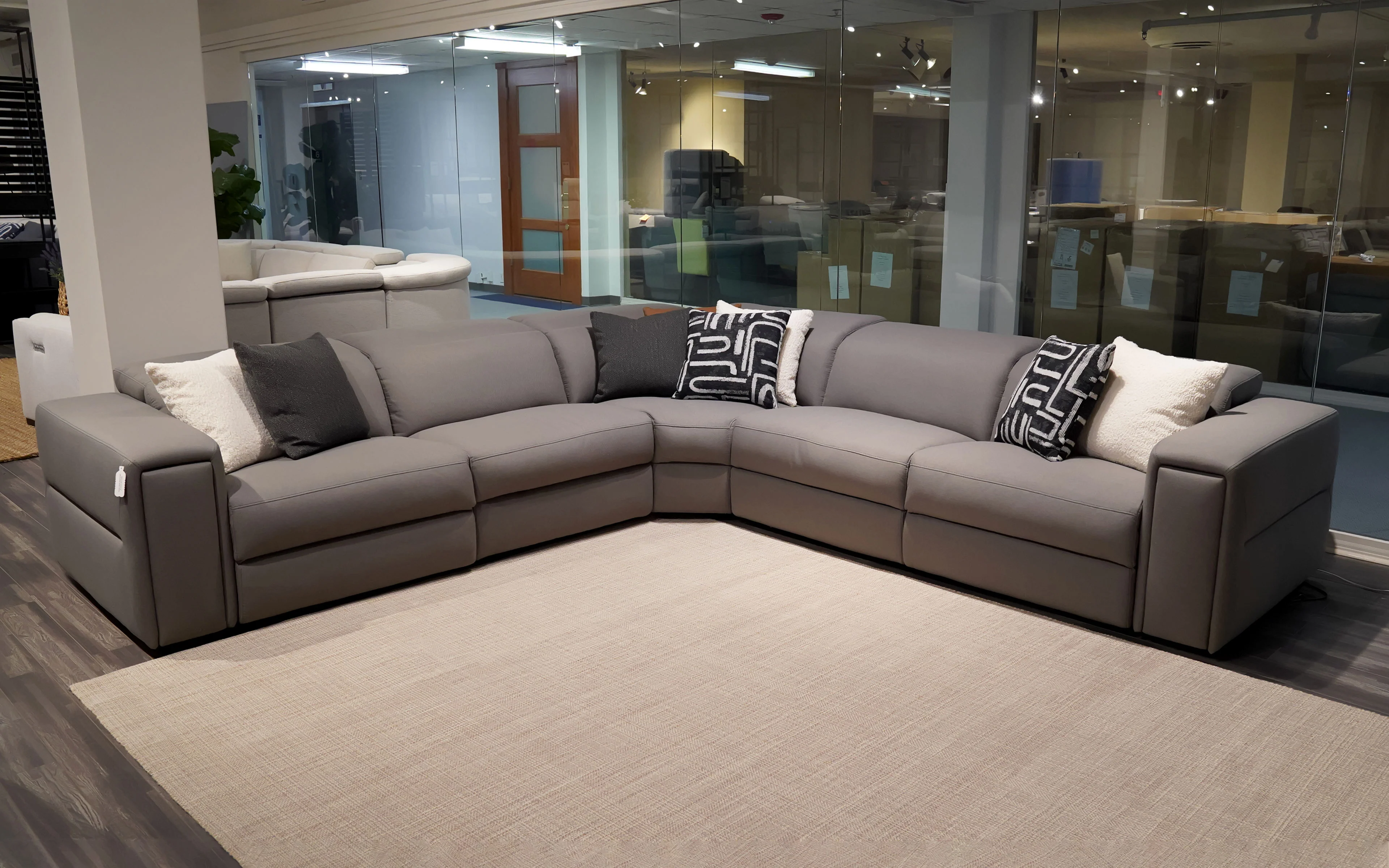 Veronica Modern Motion Reclining Sectional - Image 4