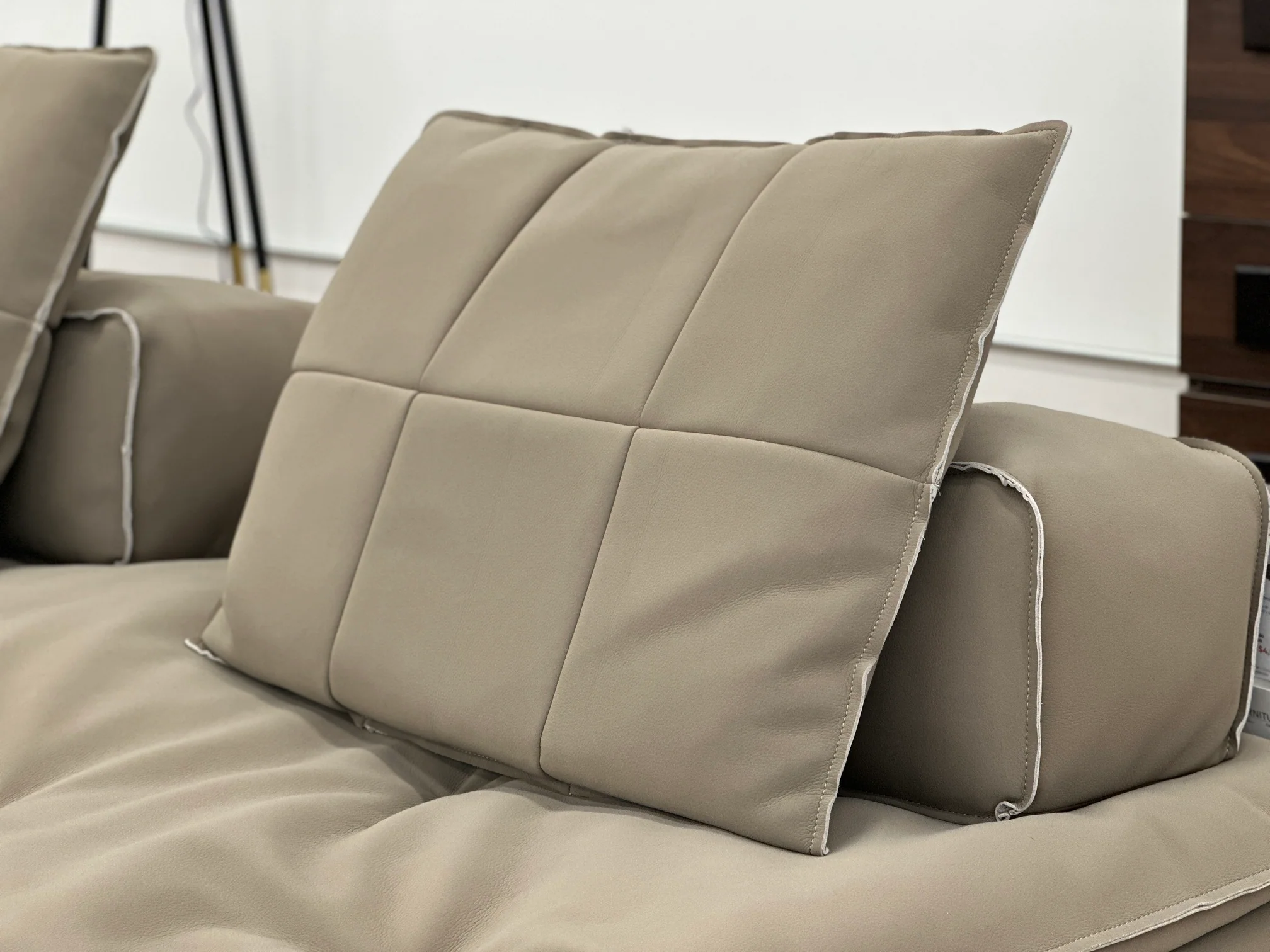 Yacht Modern Motion Sectional - Image 11