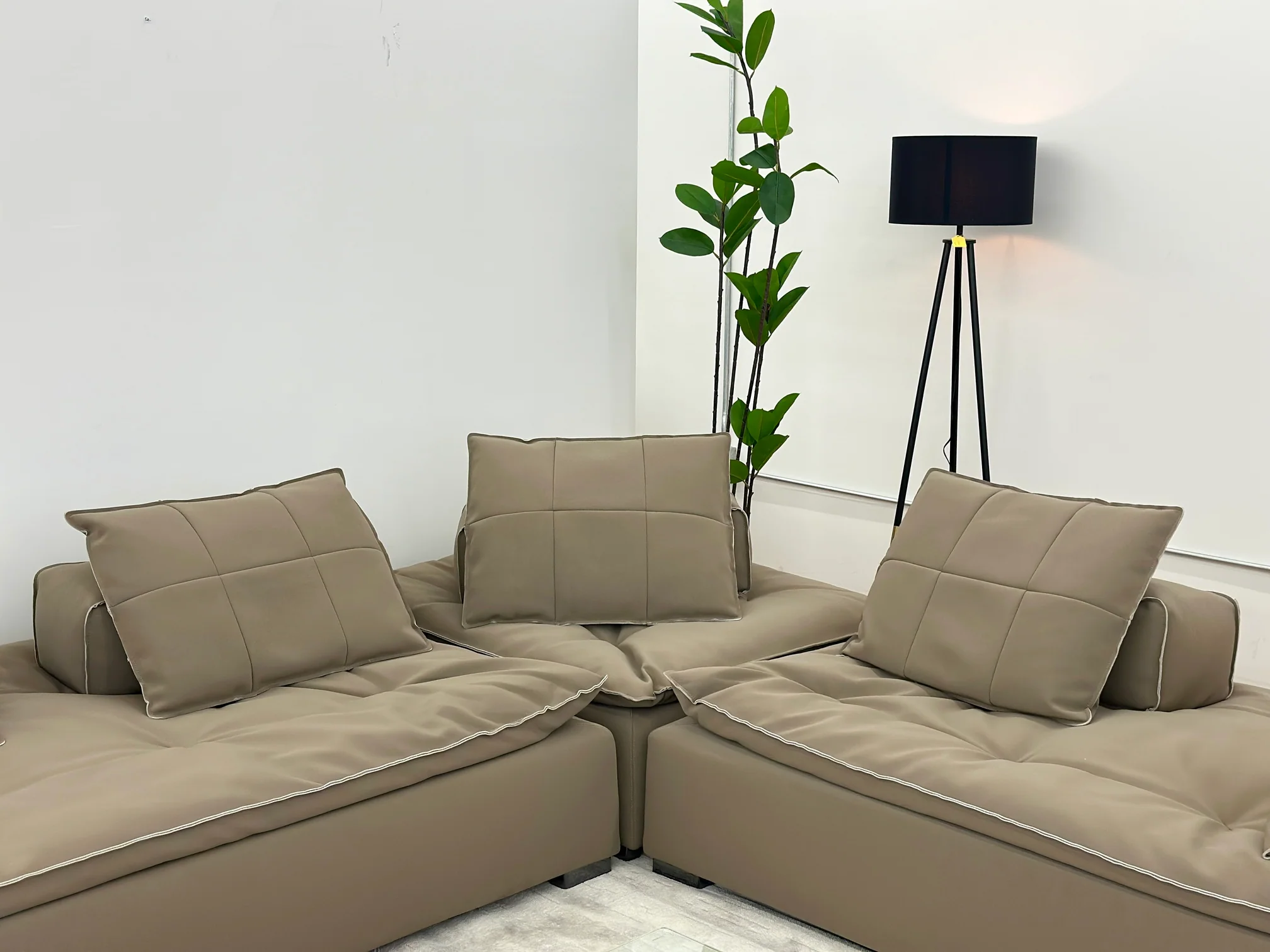 Yacht Modern Motion Sectional - Image 7
