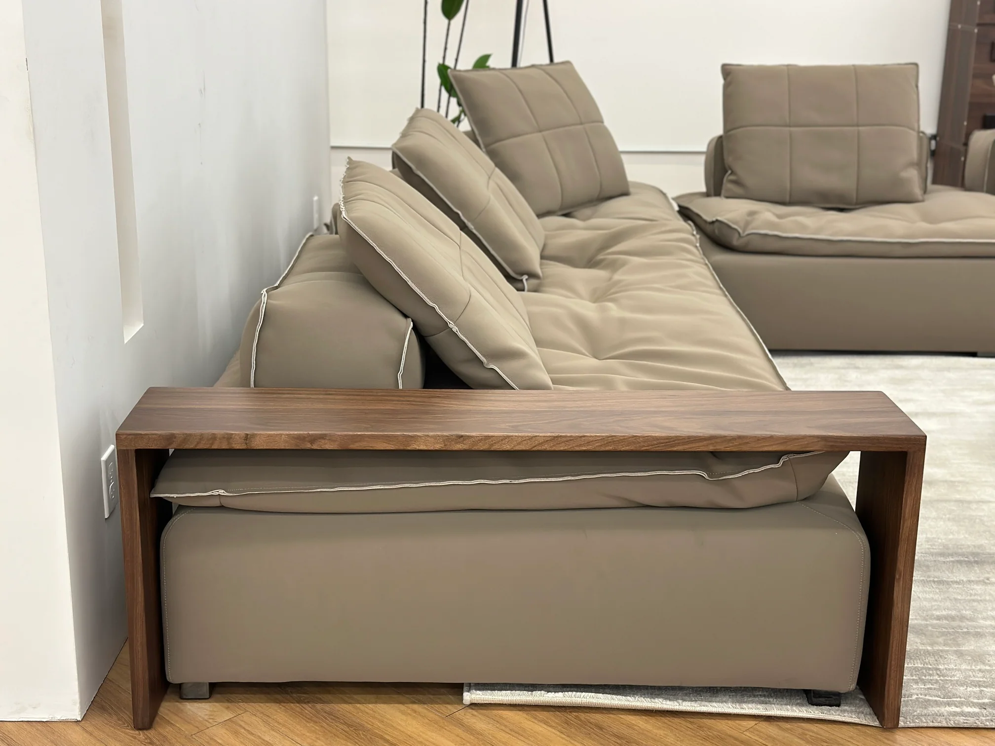 Yacht Modern Motion Sectional - Image 9