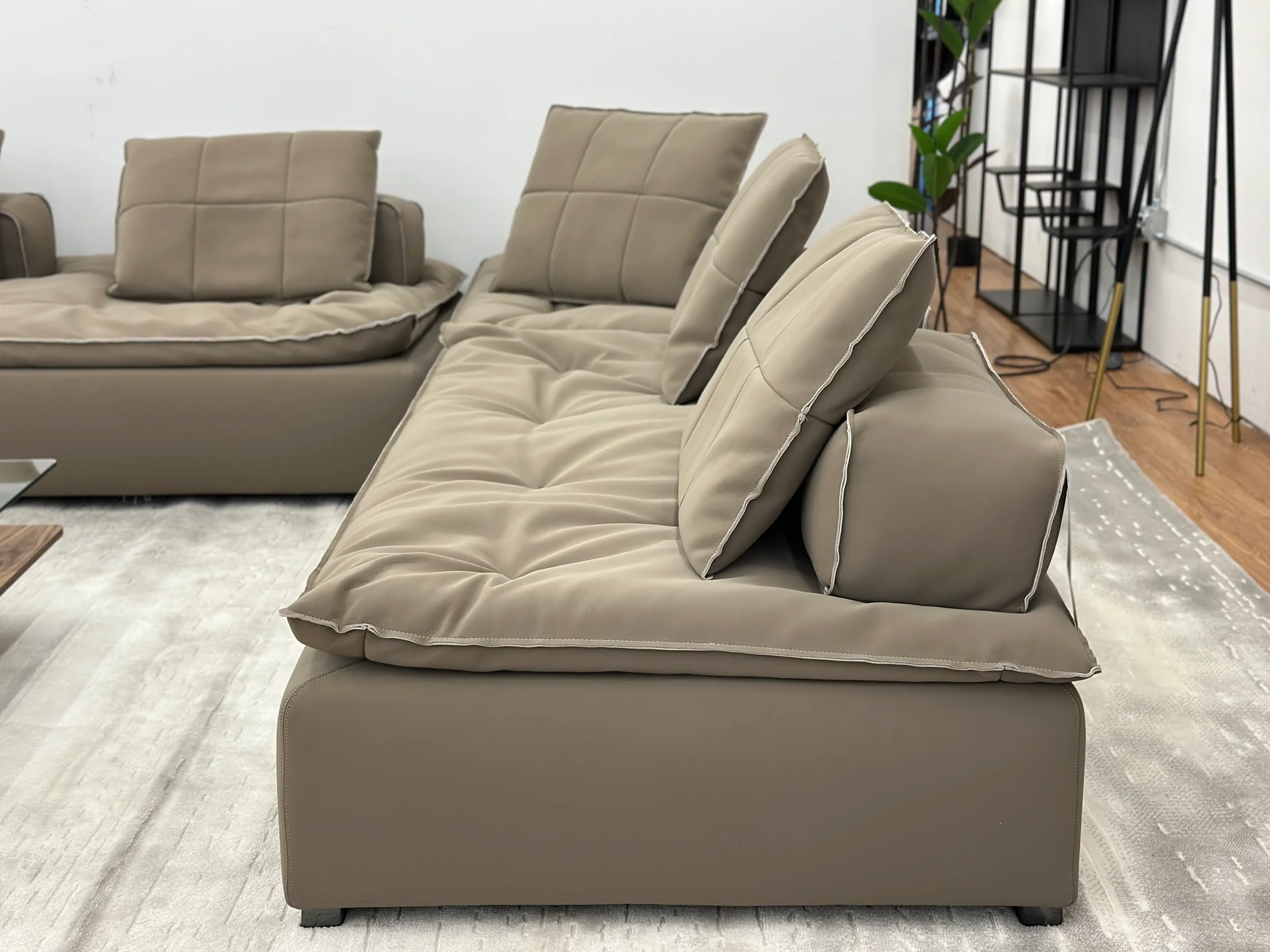 Yacht Modern Motion Sectional - Image 10