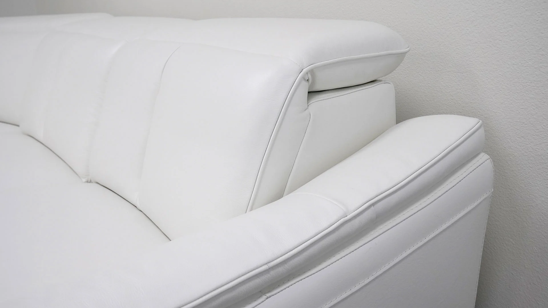 Zafferano Modern Motion Reclining Sectional - Image 20