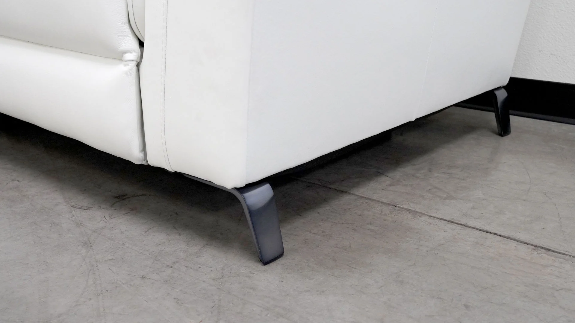 Zafferano Modern Motion Reclining Sectional - Image 21